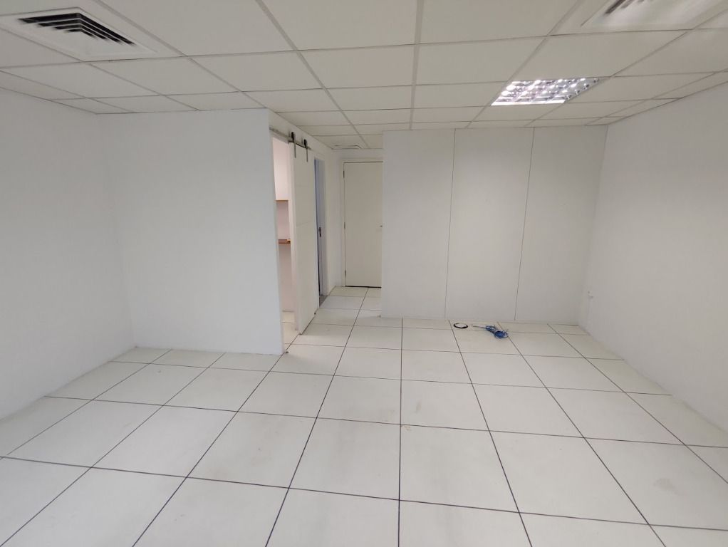 Sala Espaçosa em Barra Da Tijuca, Rio De Janeiro - Foto 4