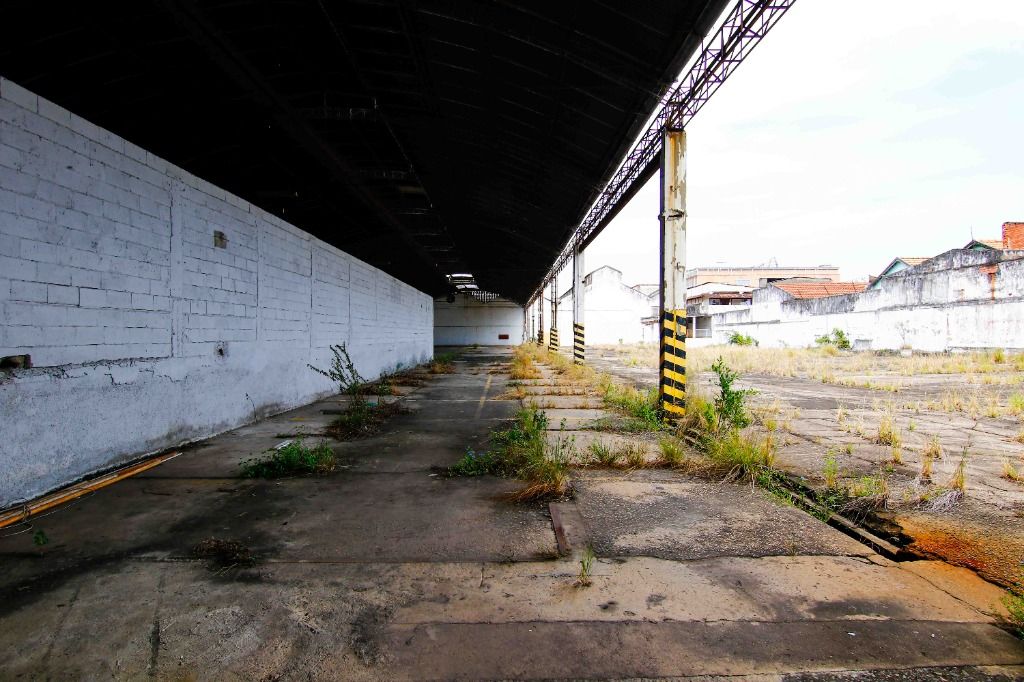 Loja Espaçosa em Vigario Geral, Rio De Janeiro - Foto 1