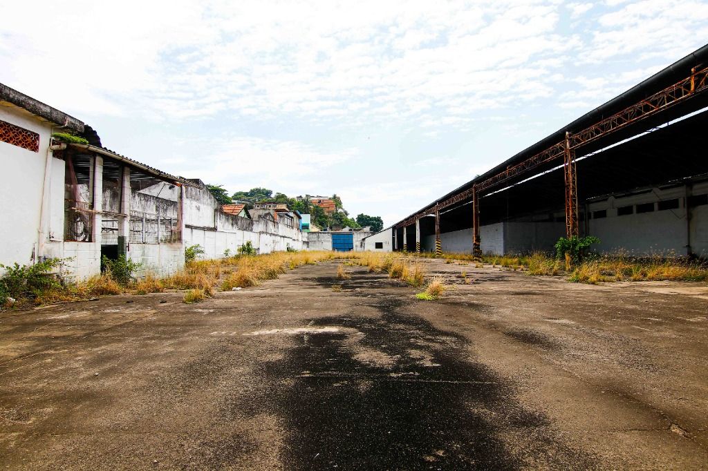 Loja Espaçosa em Vigario Geral, Rio De Janeiro - Foto 31