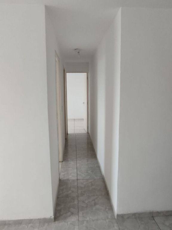 Ótimo Apartamento com 2 Quartos em Santa Cruz, Rio De Janeiro - Foto 2