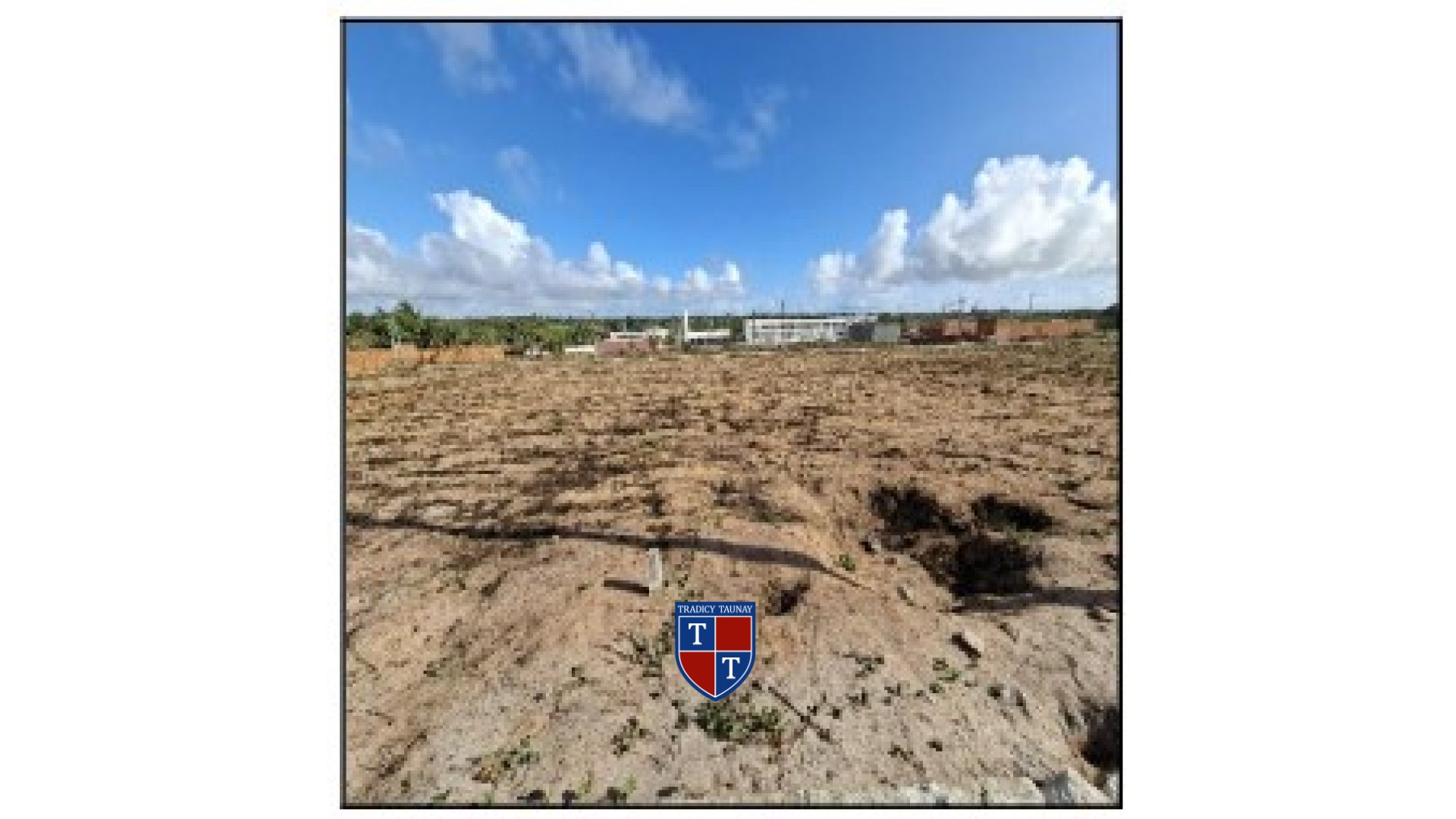 Foto 1 de TERRENO em NOSSA SRA DA SAUDE - Imóvel Retomado Caixa