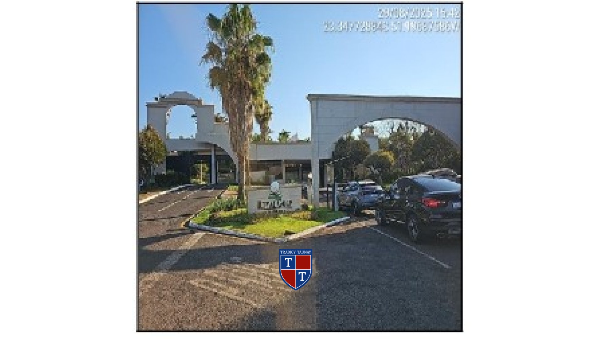 Foto 1 de CASA em CONDOMINIO ROYAL GOLF RESIDENCE - Imóvel Retomado Caixa