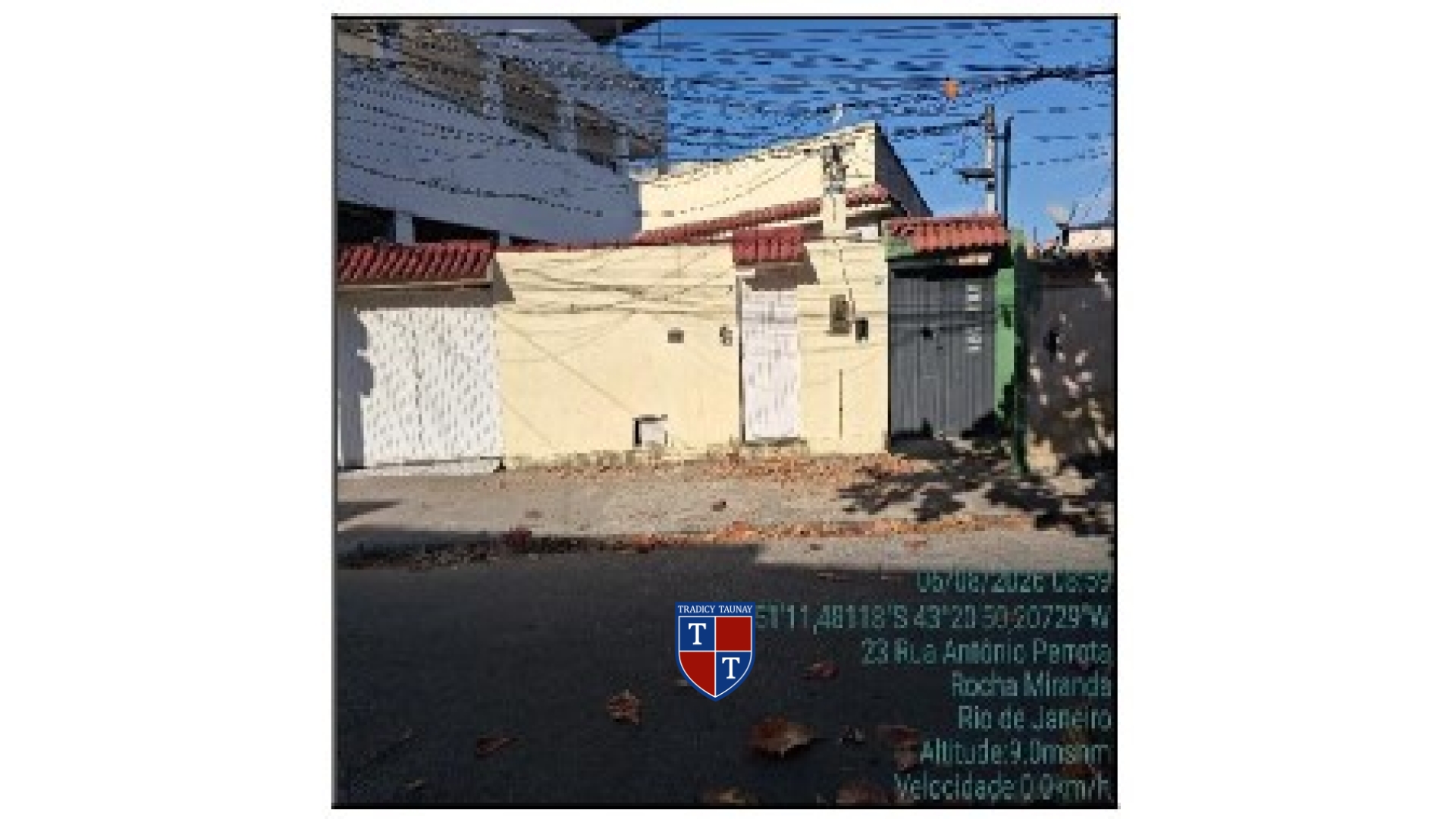 APARTAMENTO em ROCHA MIRANDA