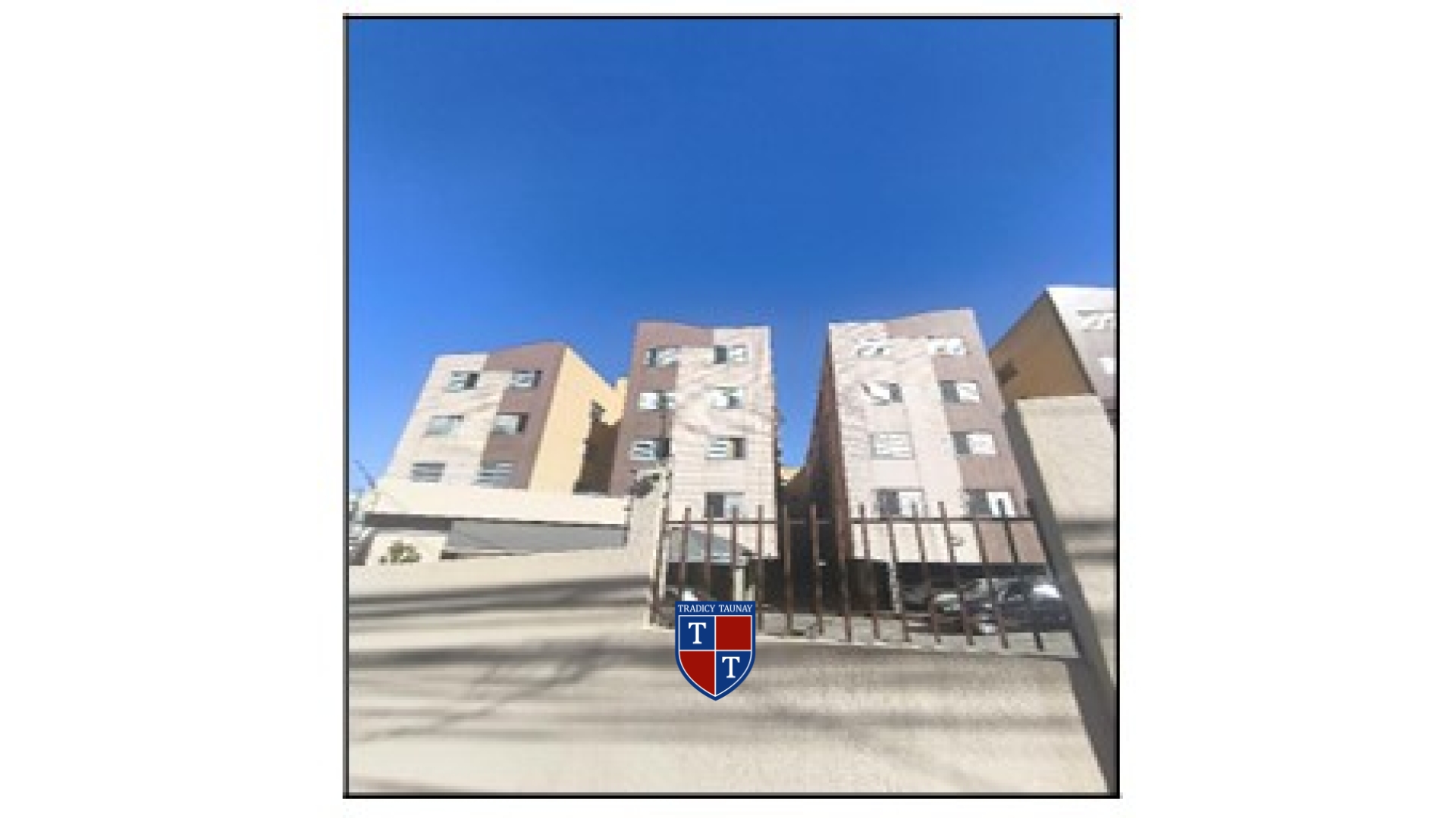 APARTAMENTO em SANTA CRUZ