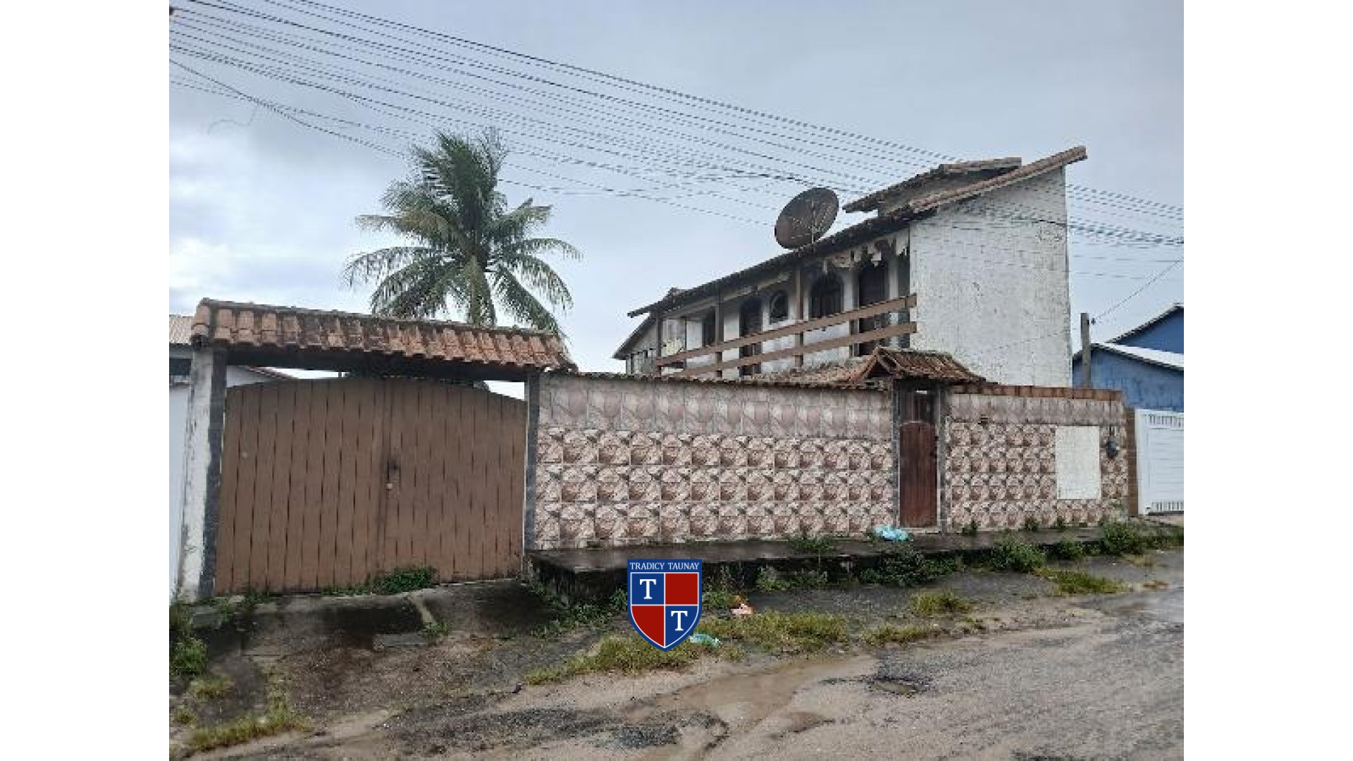 Foto 1 de CASA em LOT BALNEARIO MALVIN - Imóvel Retomado Caixa