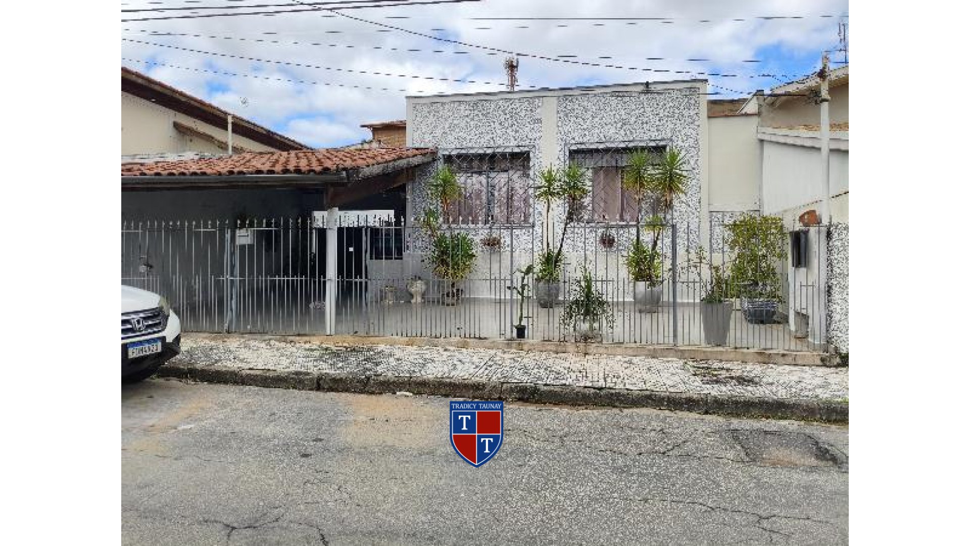 Foto 1 de CASA em JARDIM RUSSI - Imóvel Retomado Caixa
