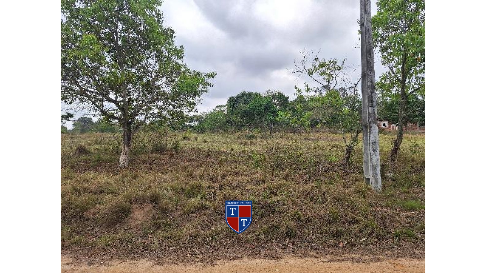 Foto 1 de TERRENO em JARDIM FERMA - Imóvel Retomado Caixa