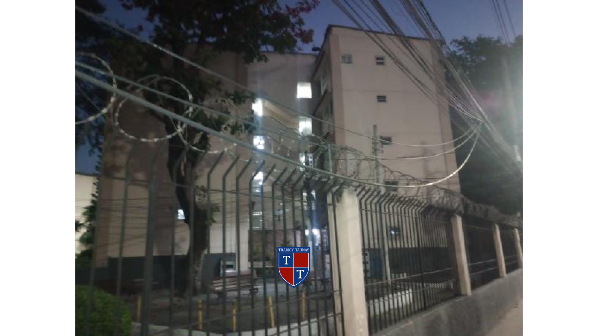 Foto 1 de APARTAMENTO em IRAJA, RIO DE JANEIRO/RJ - Imóvel Retomado CAIXA Ref 1444415995682
