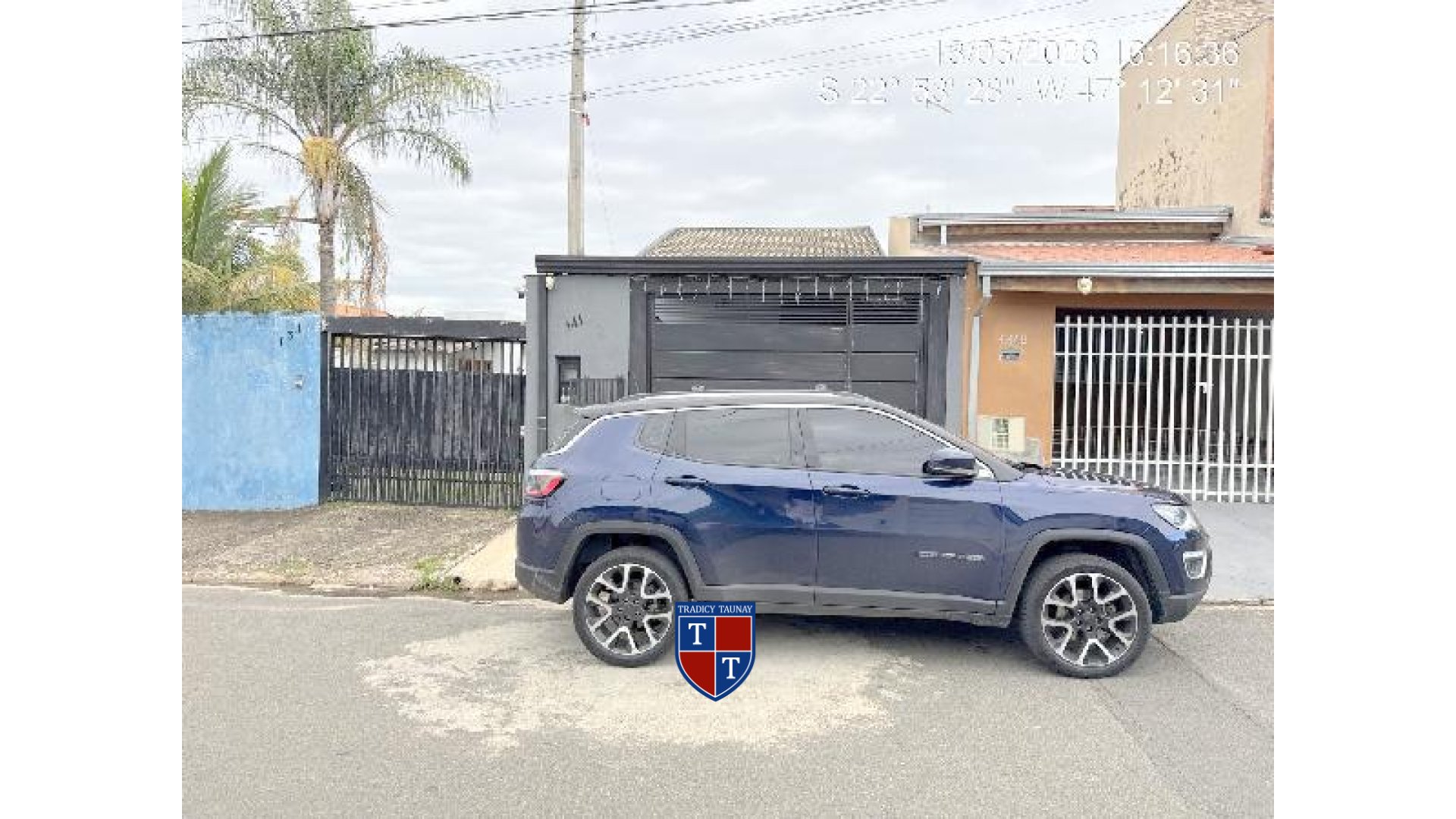 Foto 1 de CASA em JARDIM INTERLAGOS - Imóvel Retomado Caixa