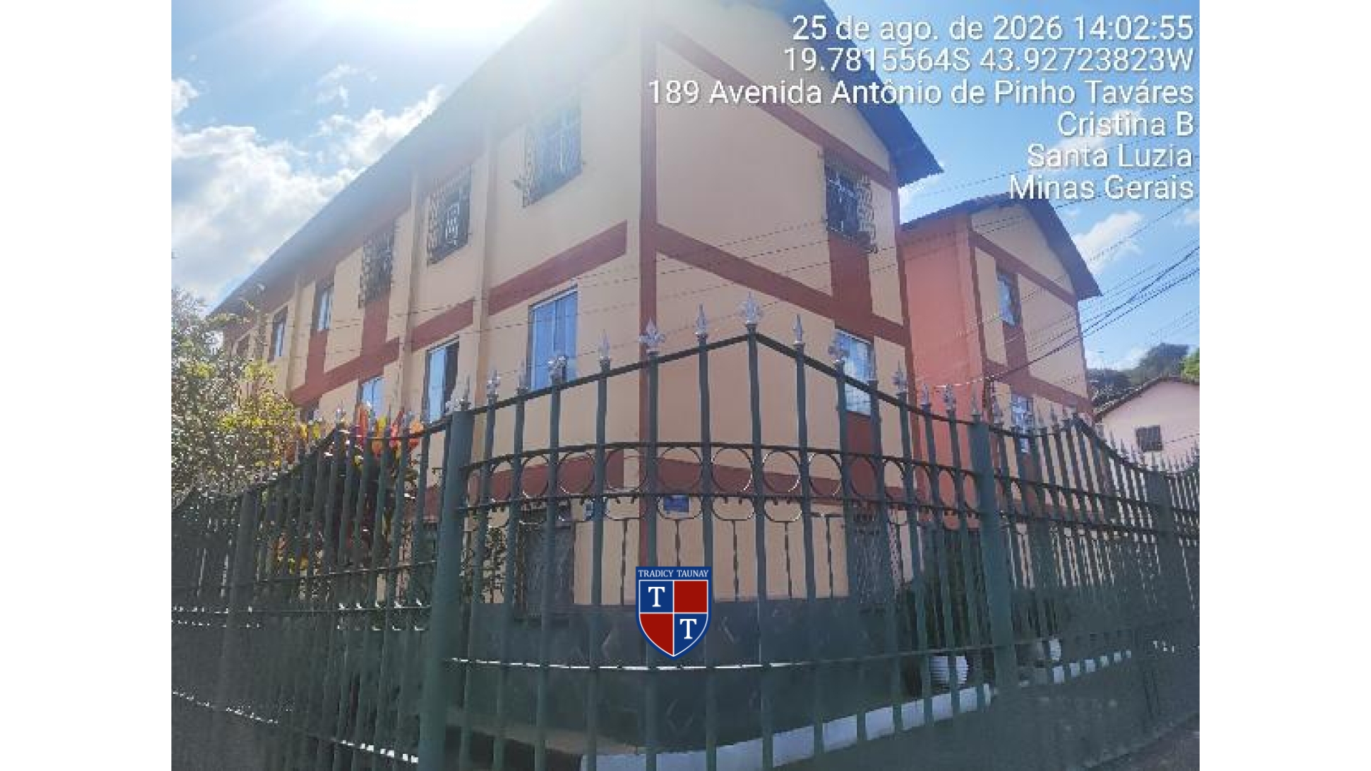APARTAMENTO em CONJ HAB CRISTINA