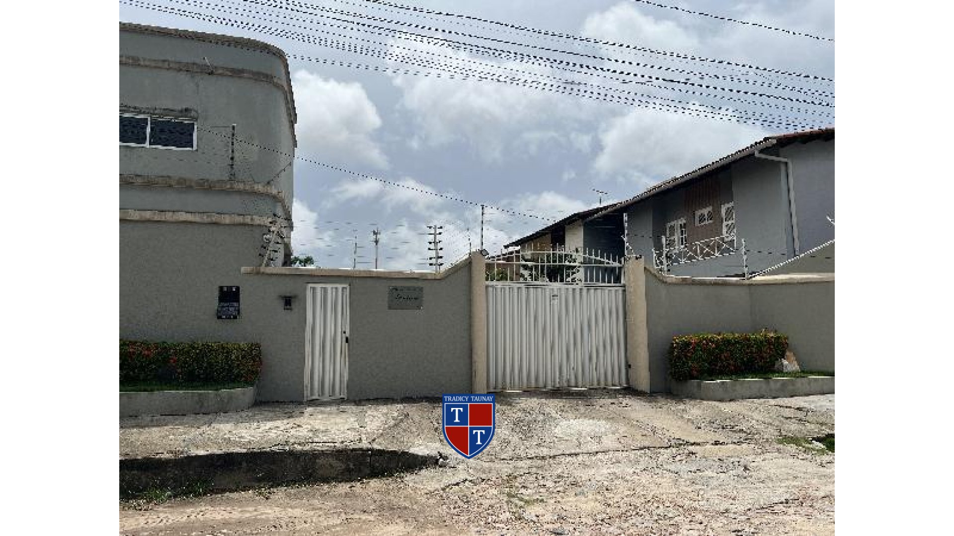 Foto 1 de CASA em EDSON QUEIROZ - Imóvel Retomado Caixa