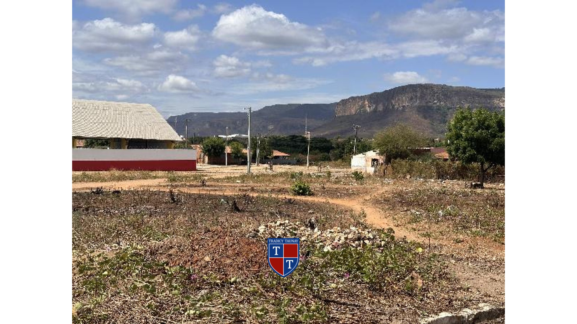 Foto 1 de TERRENO em PEREIROS - Imóvel Retomado Caixa