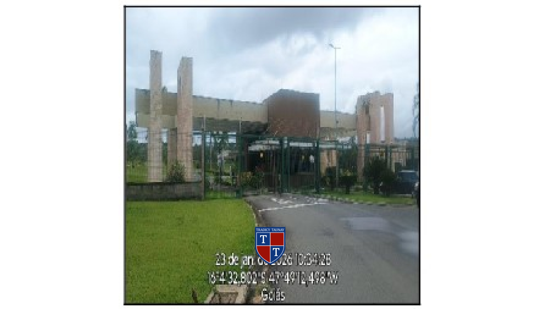 Foto 1 de TERRENO em RESIDENCIAL E COMERCIAL DAMHA, CIDADE OCIDENTAL/GO - Imóvel Retomado CAIXA Ref 1444419501692