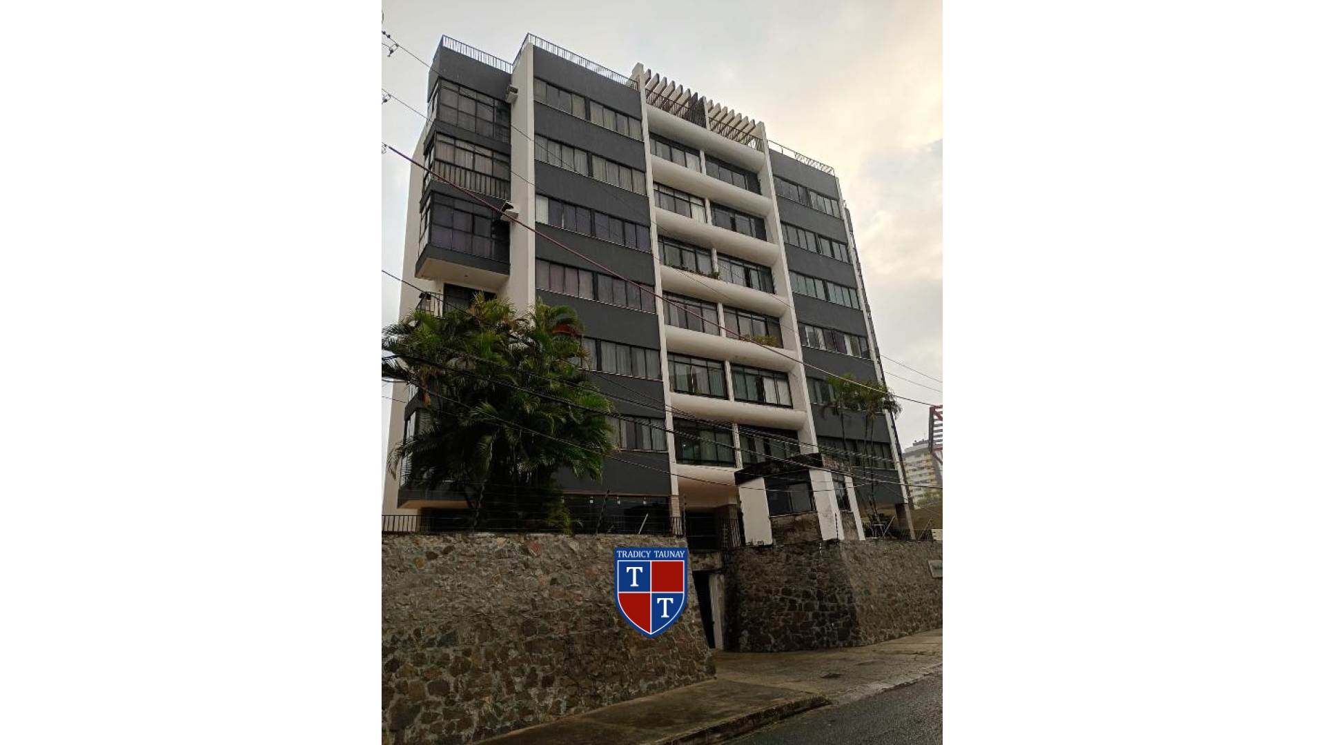 Foto 1 de APARTAMENTO em JARDIM ARMACAO, SALVADOR/BA - Imóvel Retomado CAIXA Ref 1444420065710