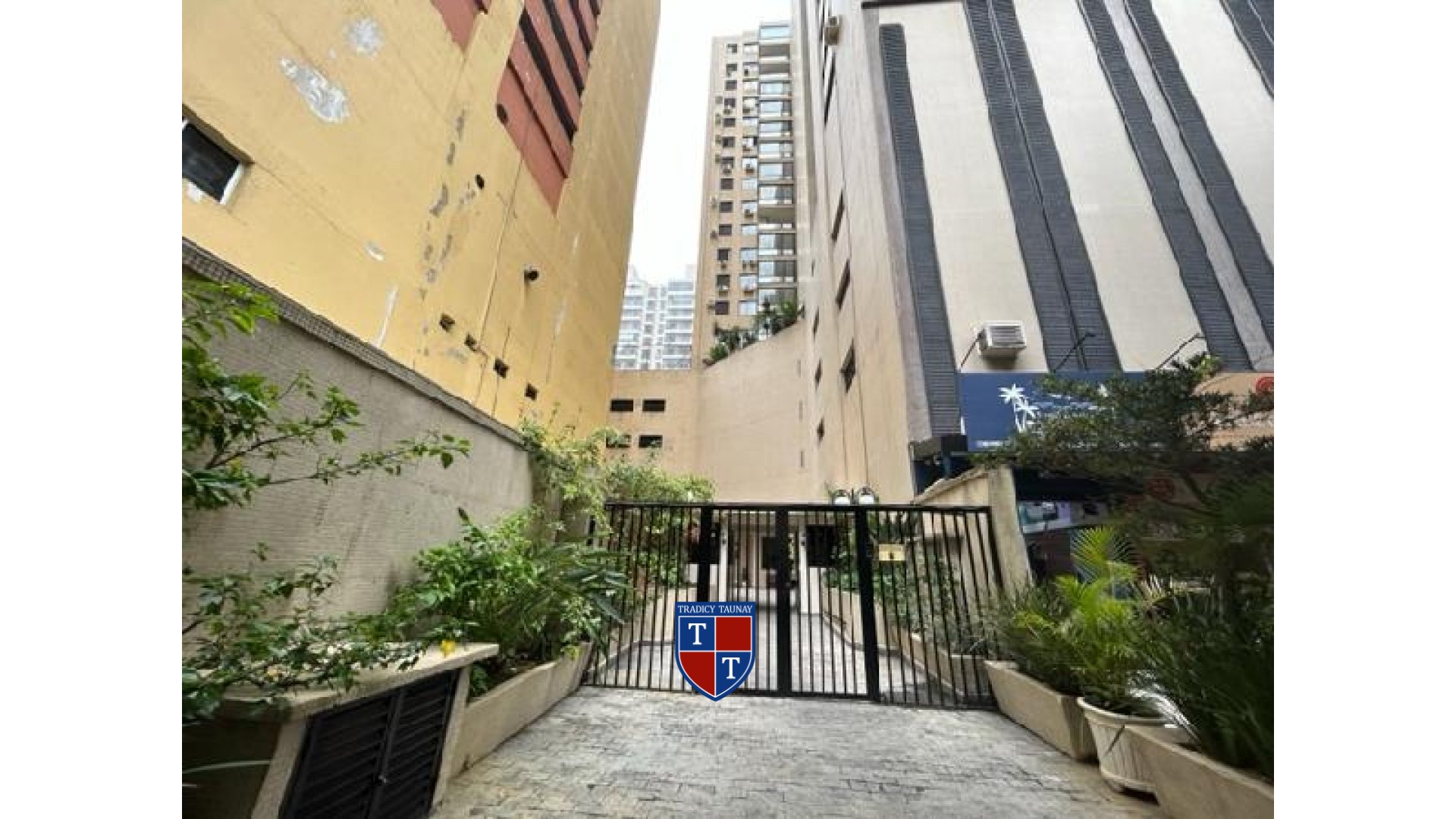 Foto 1 de APARTAMENTO em PITANGUEIRAS, GUARUJA/SP - Imóvel Retomado CAIXA Ref 1444420483651