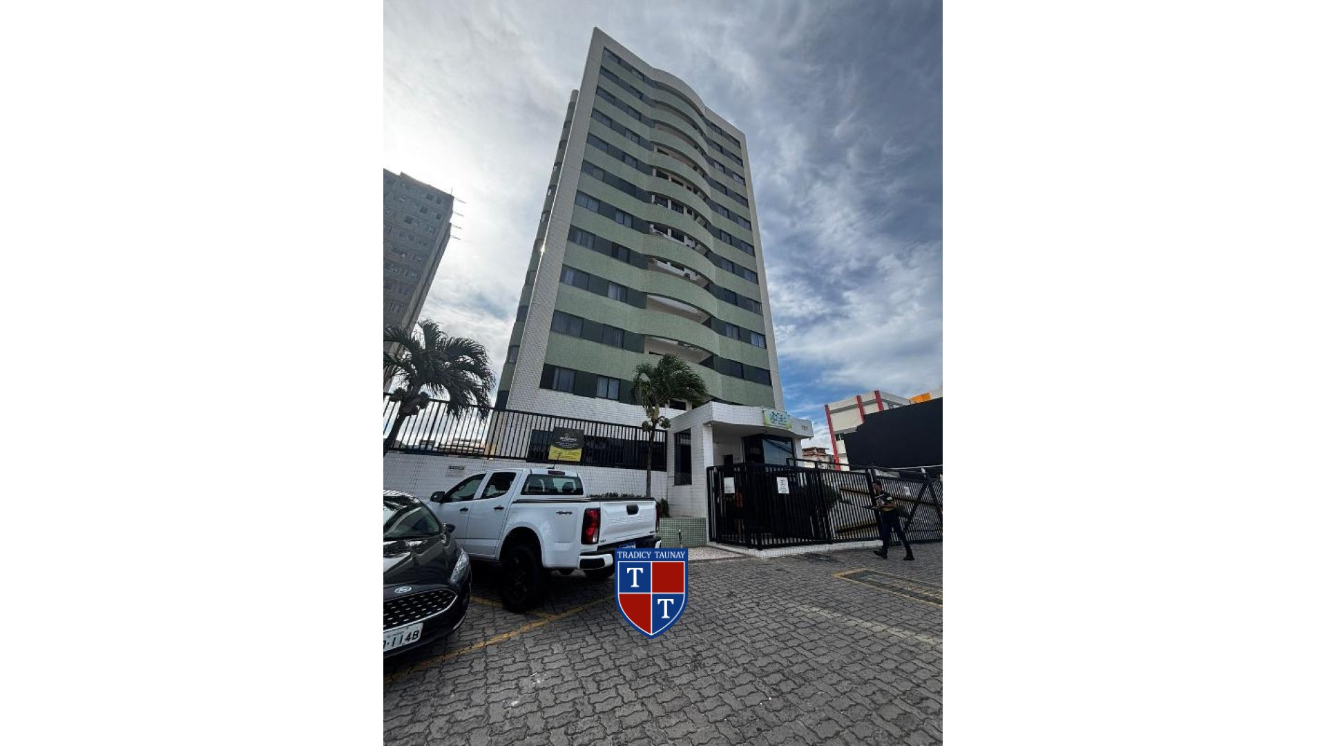 Foto 1 de APARTAMENTO em JARDIM ARMACAO - Imóvel Retomado Caixa