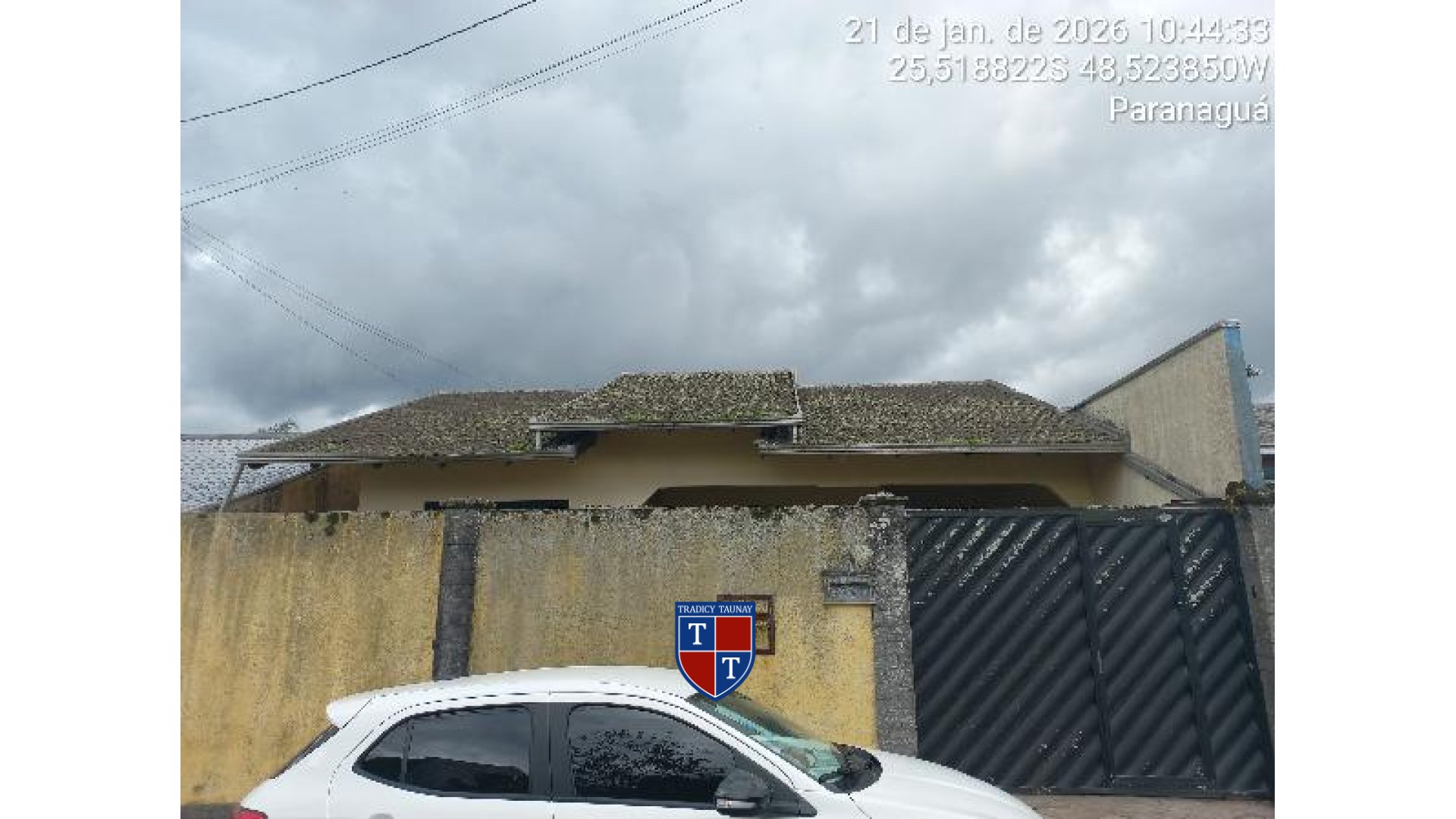 Foto 1 de CASA em JARDIM GUARAITUBA - Imóvel Retomado Caixa