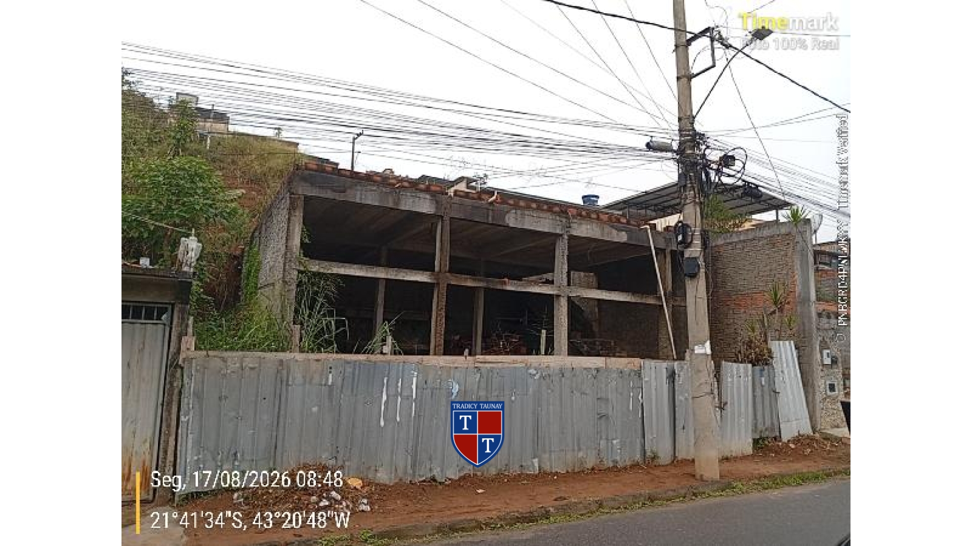 TERRENO em VILA MONTANHESA