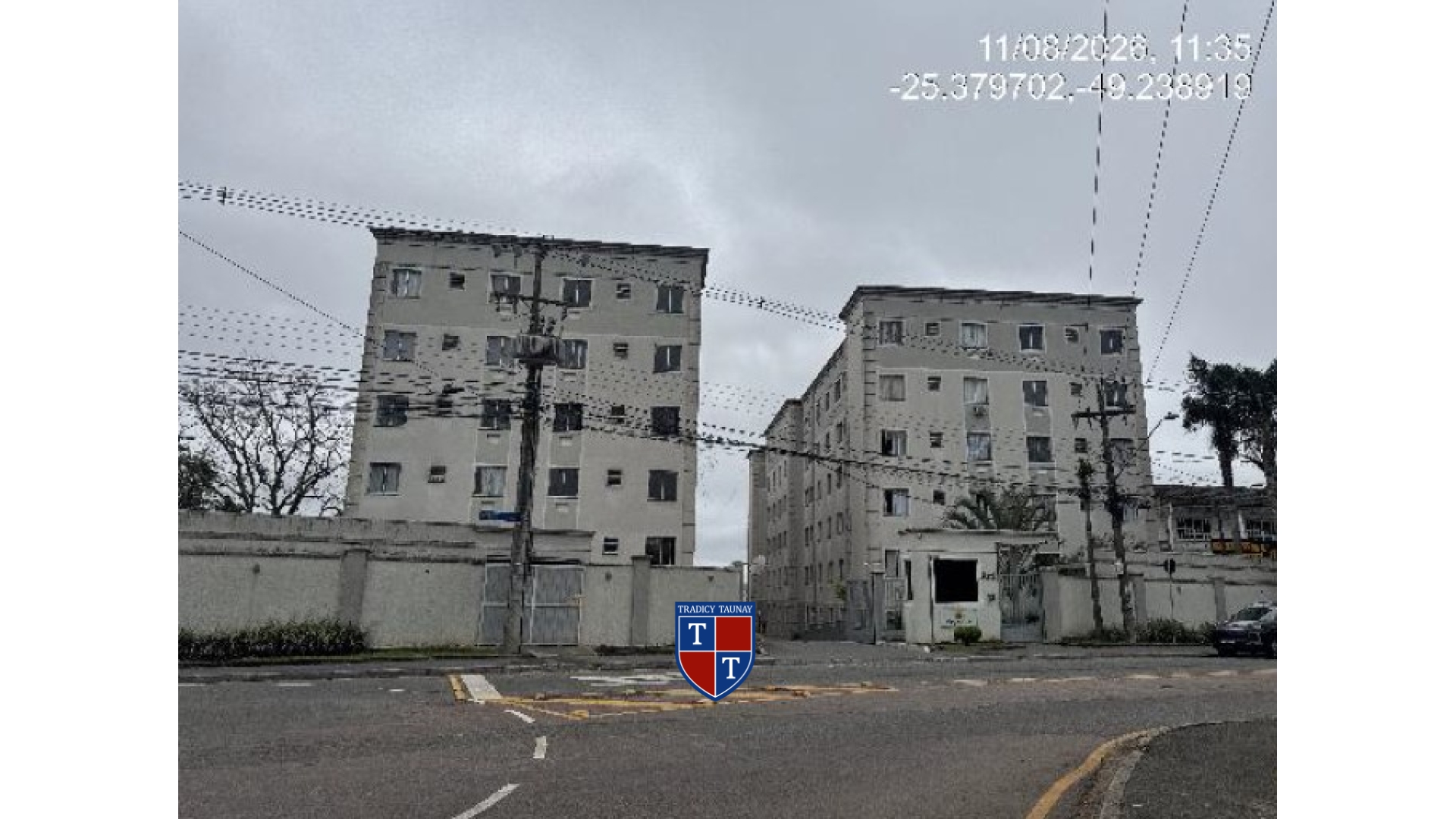 APARTAMENTO em SANTA CANDIDA