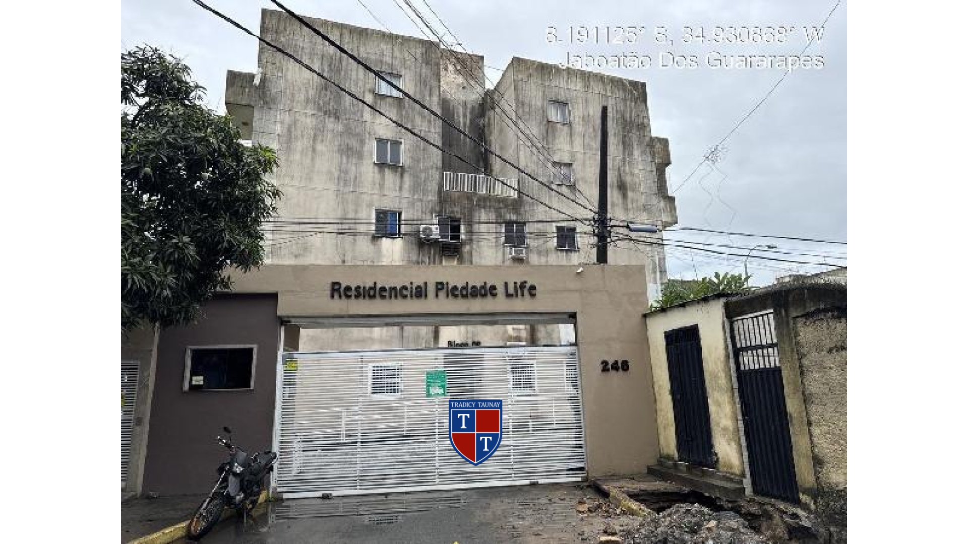 Foto 1 de APARTAMENTO em CANDEIAS - Imóvel Retomado Caixa