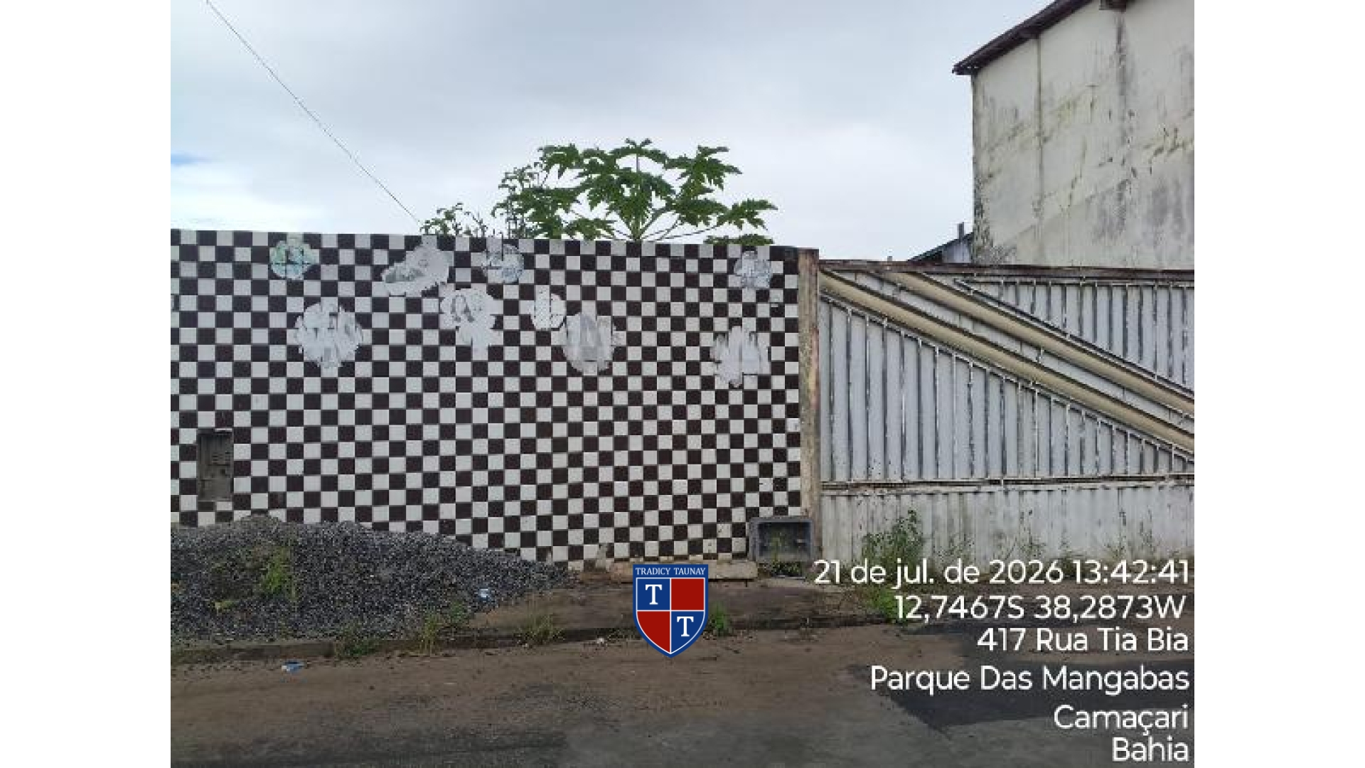 Foto 1 de CASA em PARQUE REAL SERRA VERDE, CAMACARI/BA - Imóvel Retomado CAIXA Ref 1555531969082