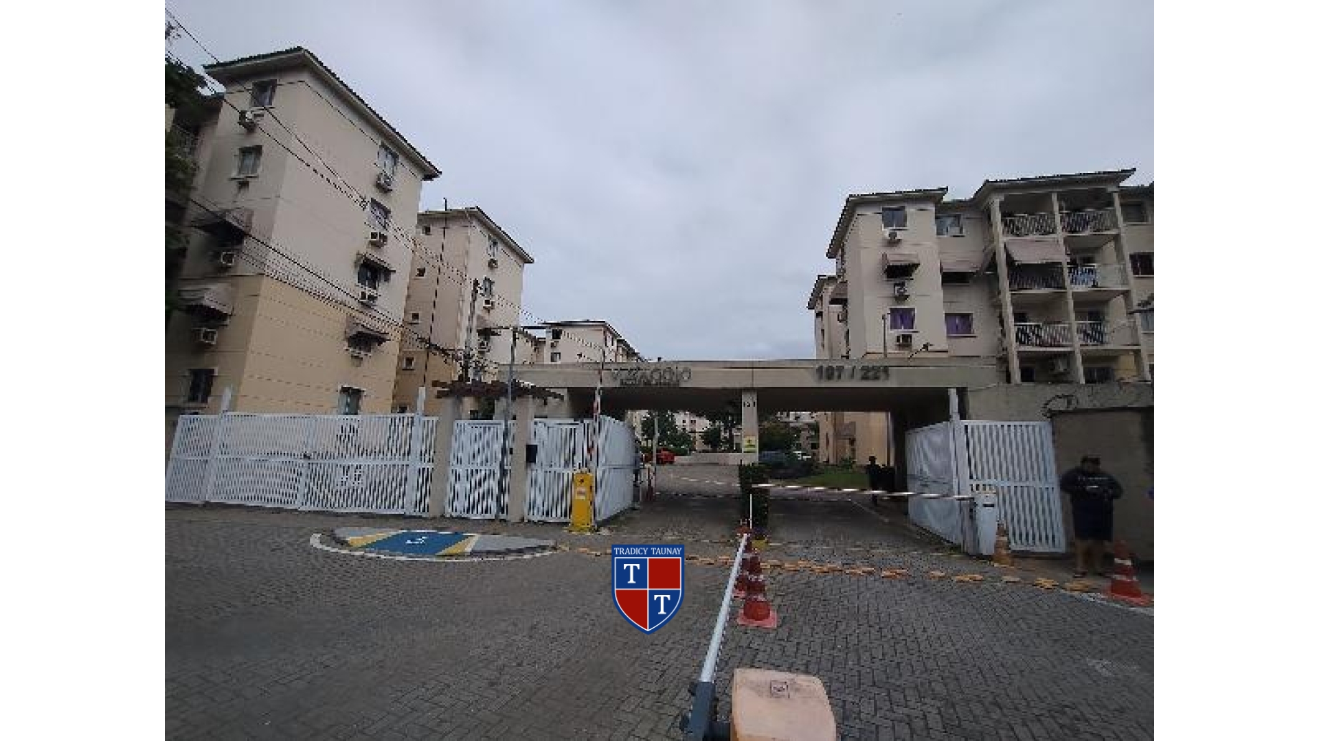 Foto 1 de APARTAMENTO em IRAJA, RIO DE JANEIRO/RJ - Imóvel Retomado CAIXA Ref 1555532269254