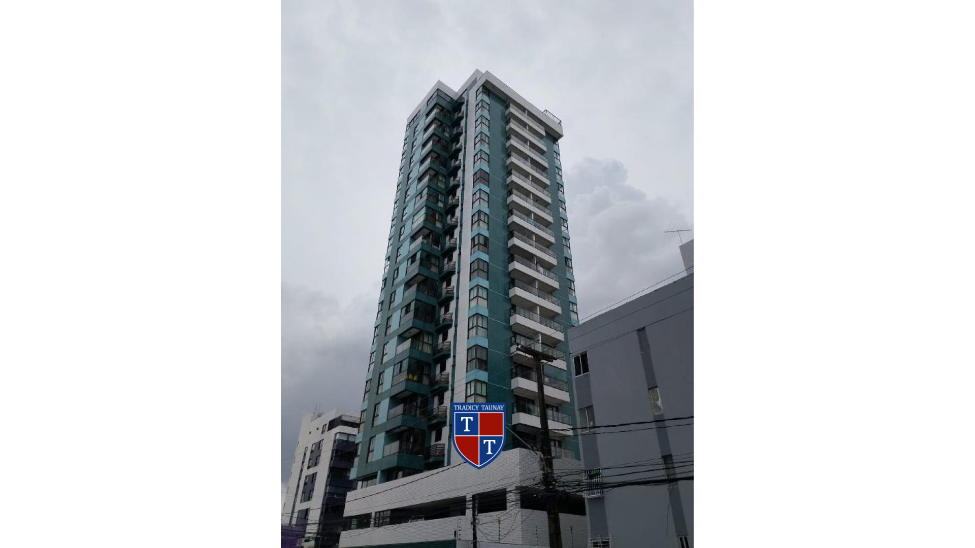 Foto 1 de APARTAMENTO em CANDEIAS - Imóvel Retomado Caixa
