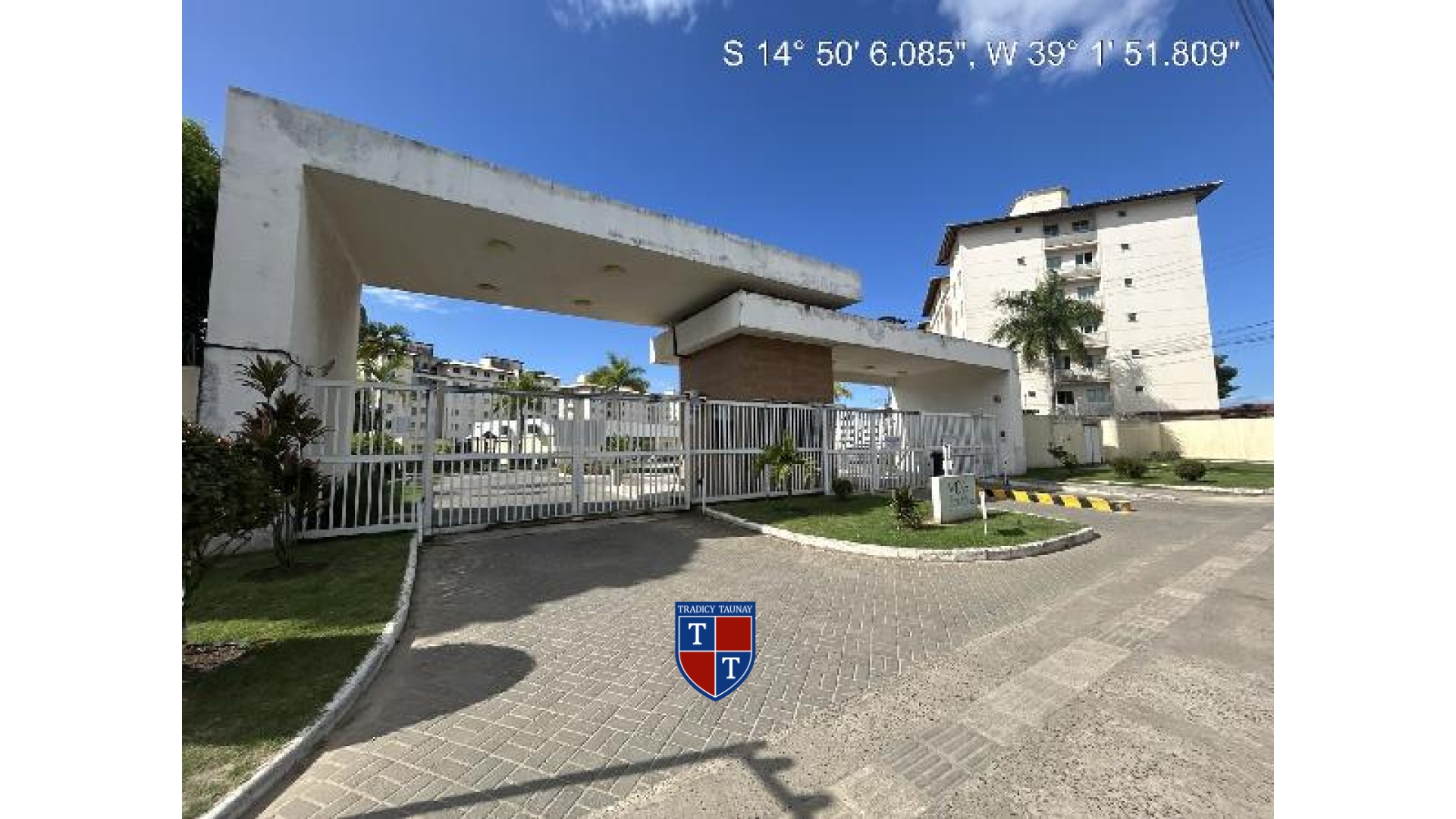 APARTAMENTO em ED PRAIA DO SOL