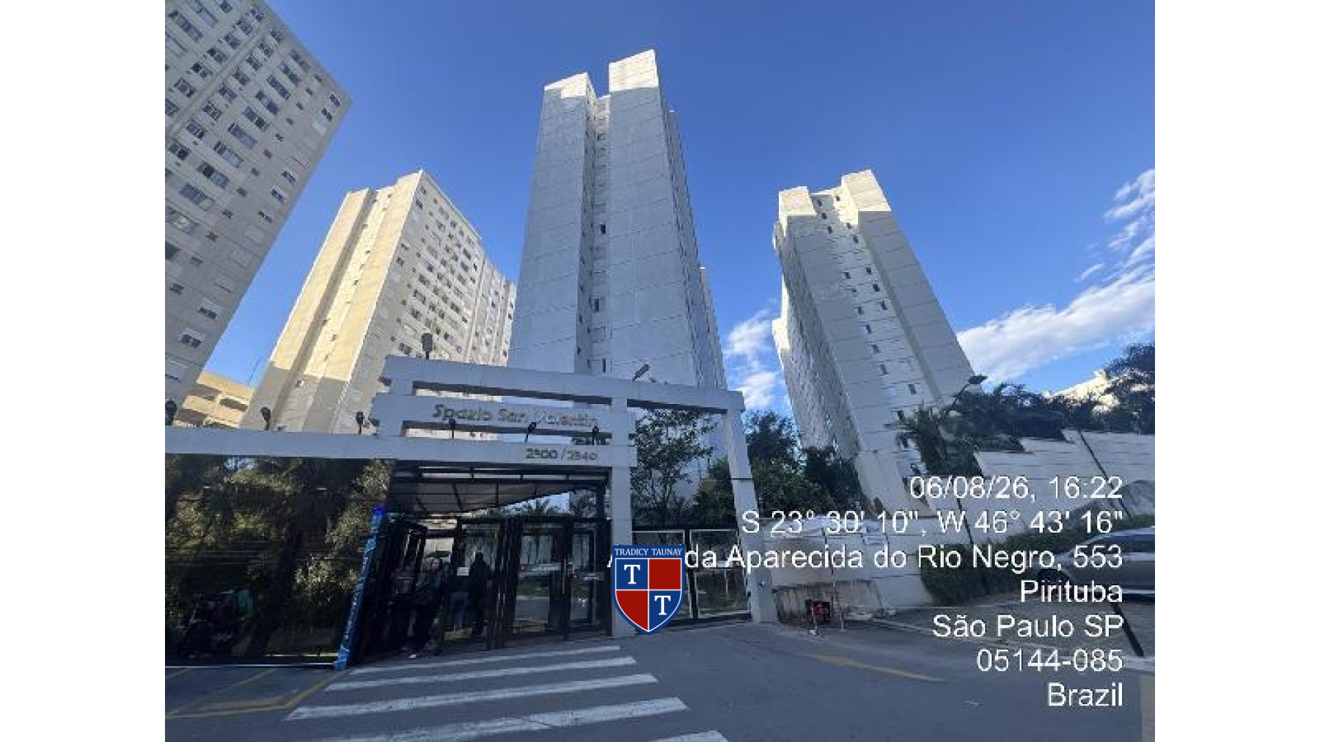 APARTAMENTO em JARDIM IRIS