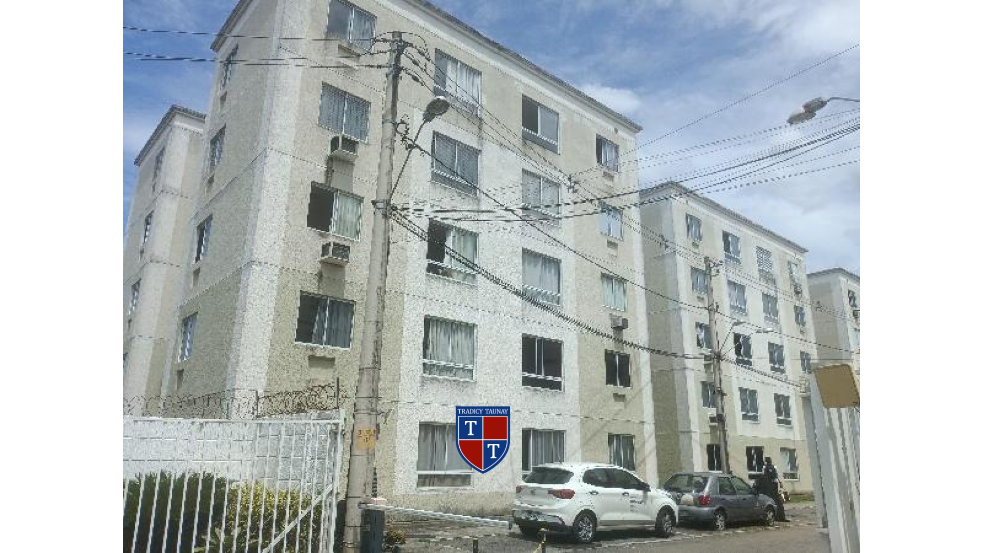 APARTAMENTO em SANTA CRUZ