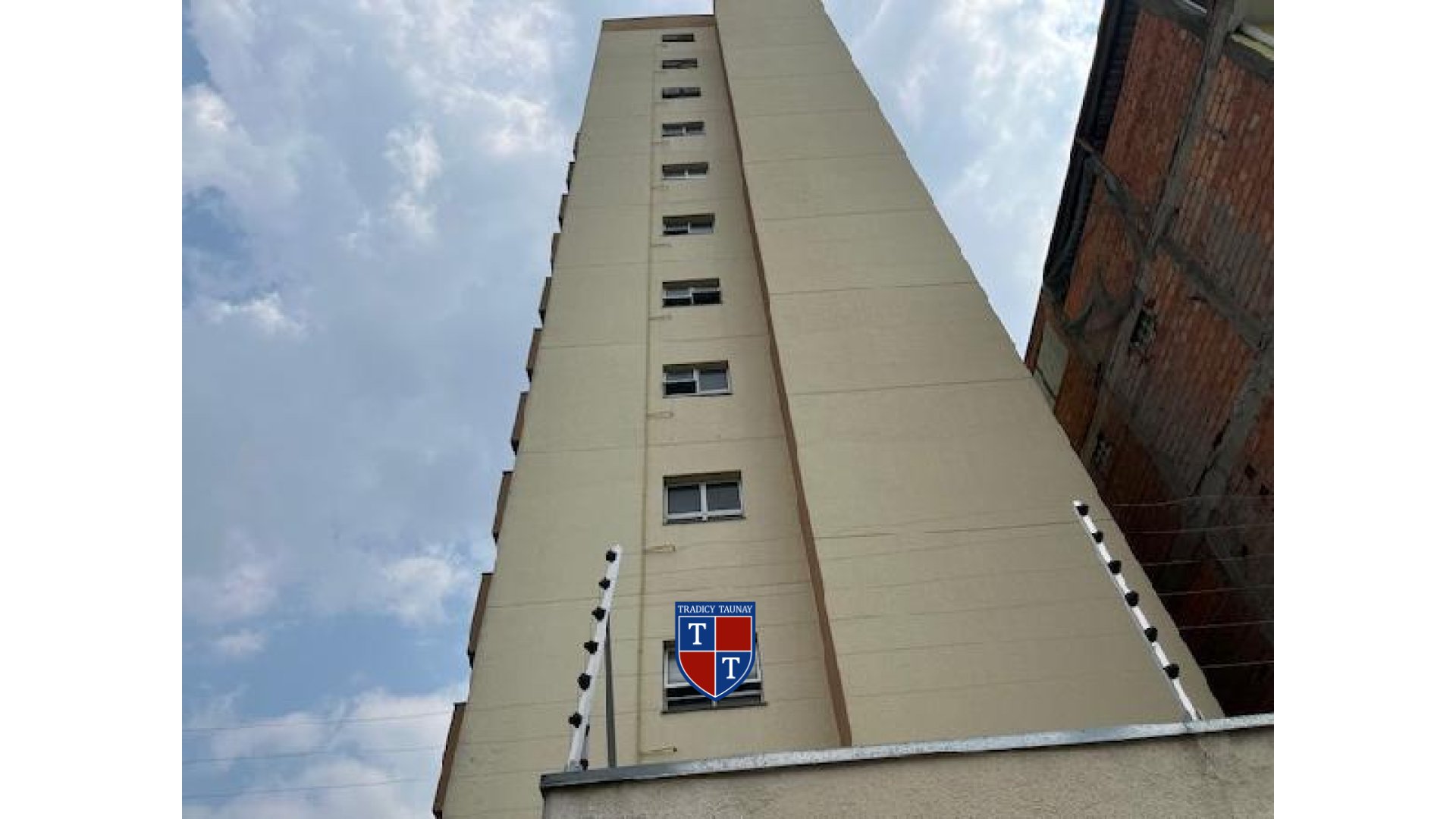 Foto 1 de APARTAMENTO em CHACARAS CAXINGUI - Imóvel Retomado Caixa