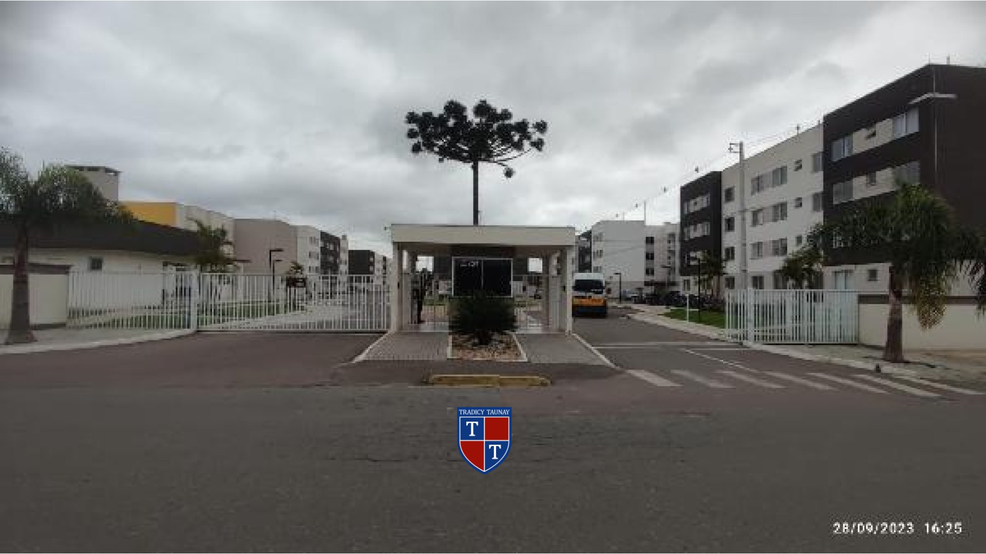 Foto 1 de APARTAMENTO em JARDIM ITAQUI - Imóvel Retomado Caixa