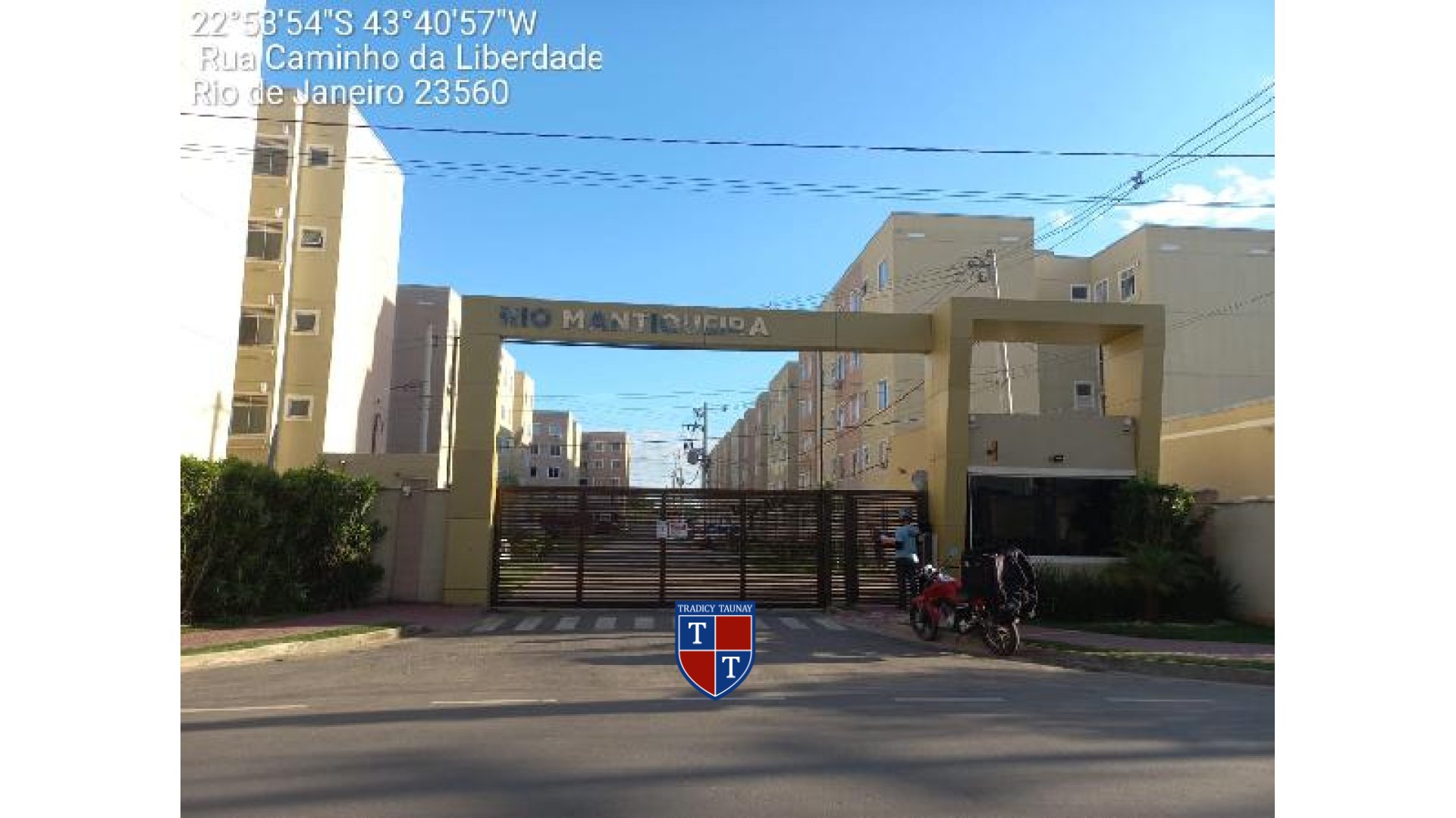 APARTAMENTO em SANTA CRUZ