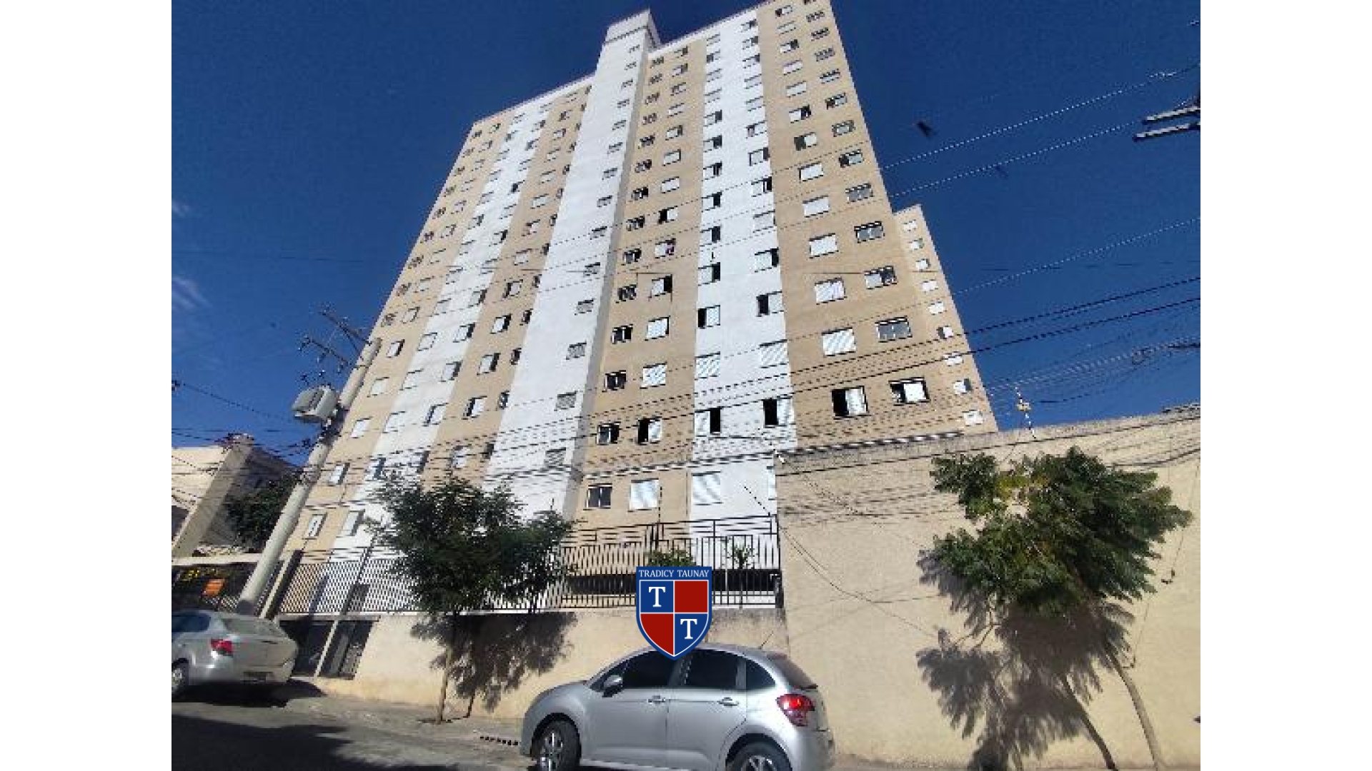 APARTAMENTO em JARDIM ITACOLOMI