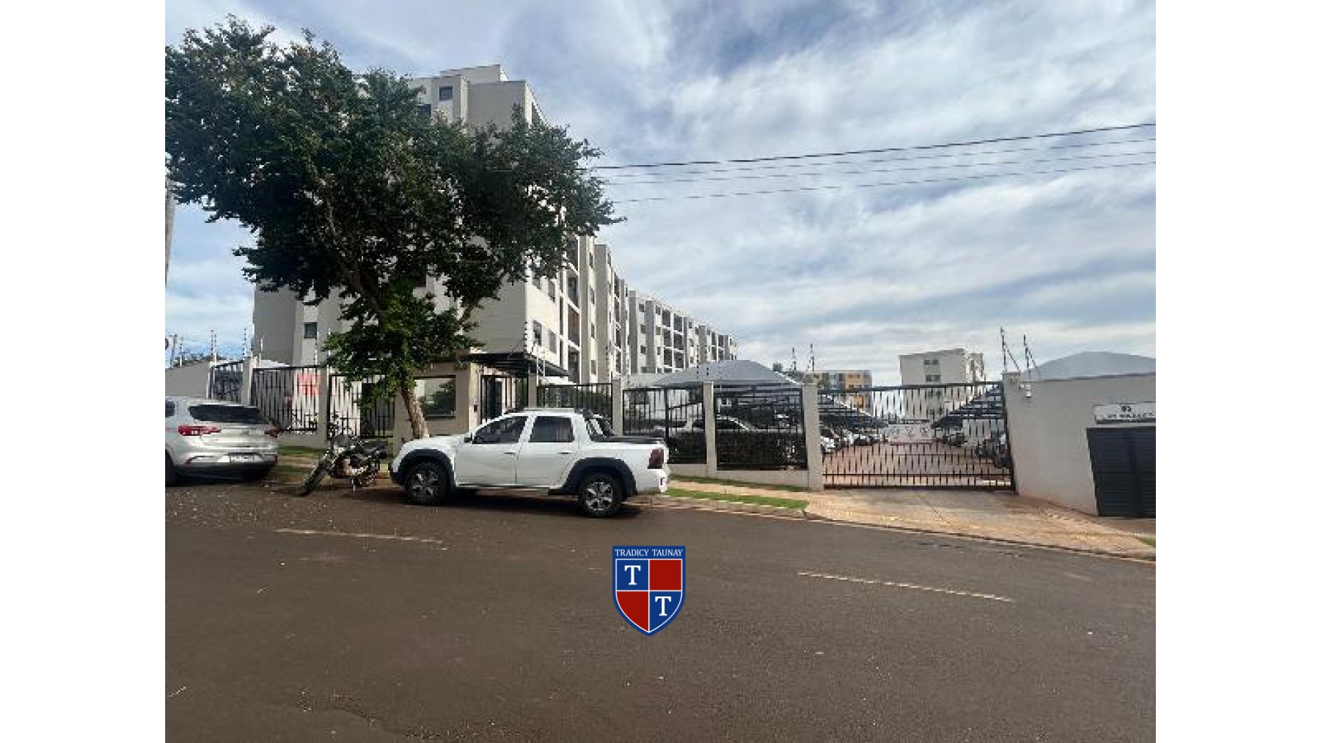APARTAMENTO em LOTEAMENTO SANTA MARTA