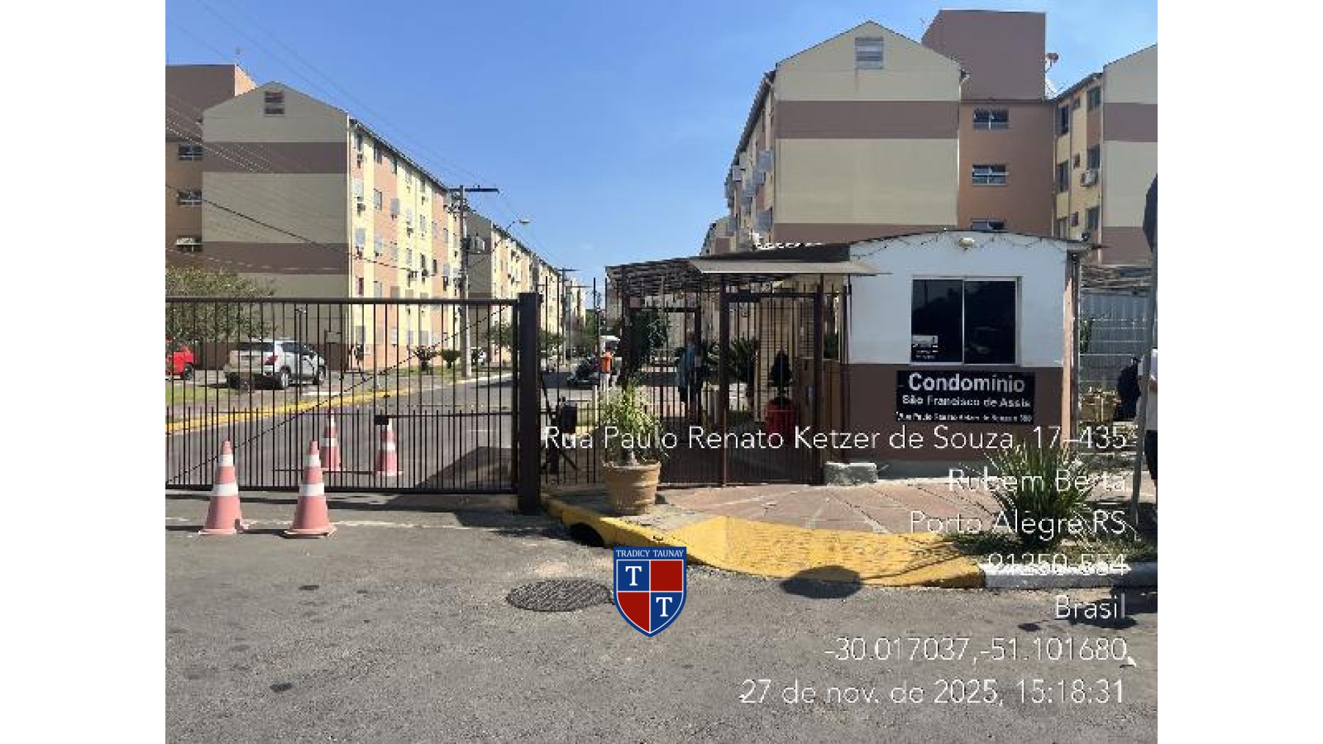 Foto 1 de APARTAMENTO em RUBEM BERTA - Imóvel Retomado Caixa