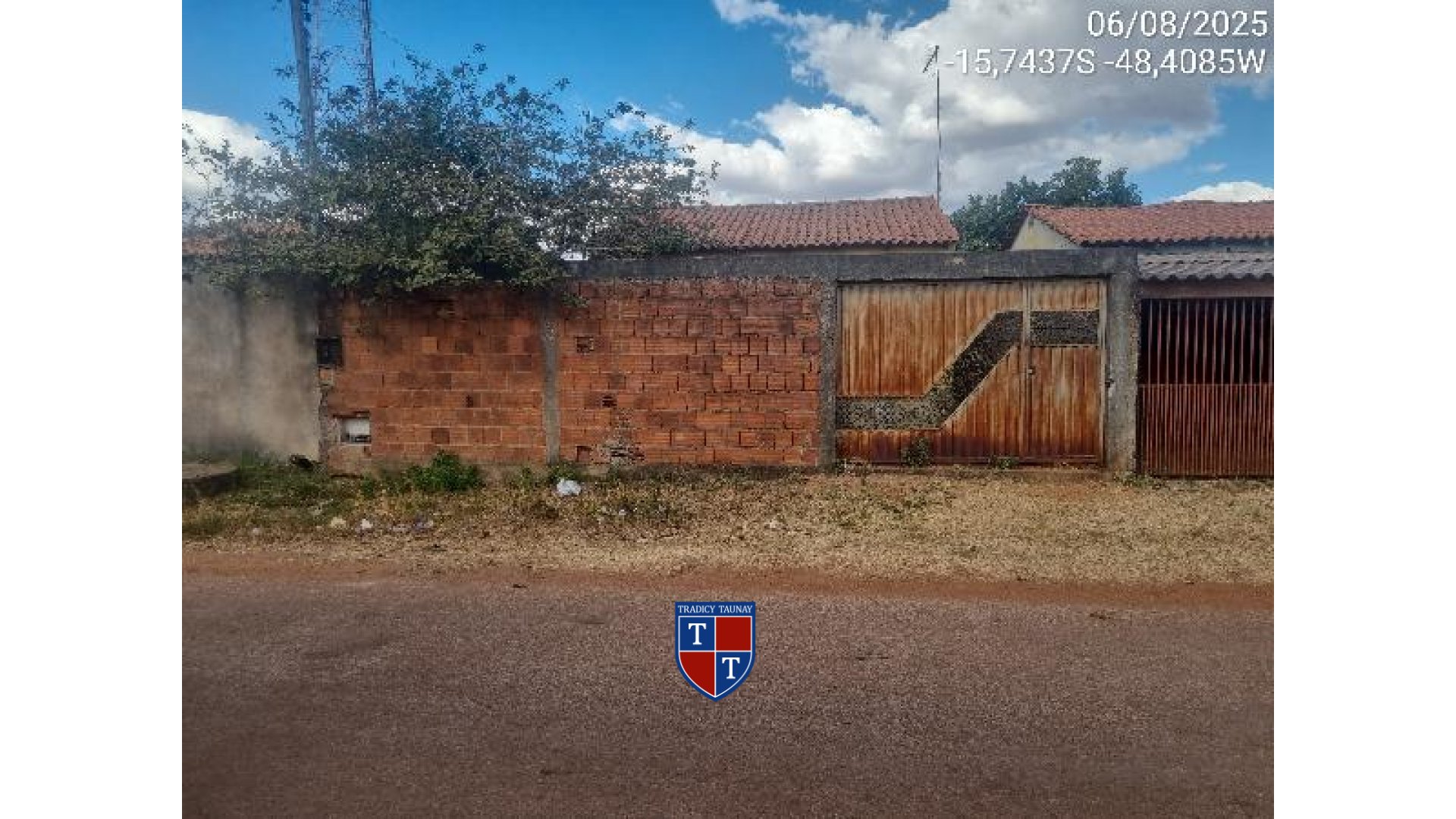 Foto 1 de CASA em LOT GIRASSOL RESIDEN - Imóvel Retomado Caixa