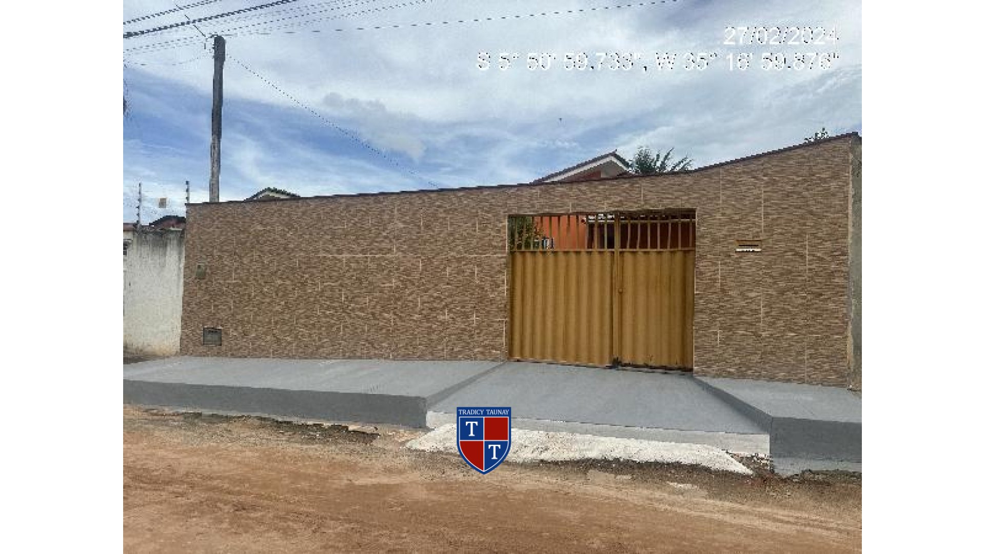 Foto 1 de CASA em ZONA DE EXPANSAO URB - Imóvel Retomado Caixa