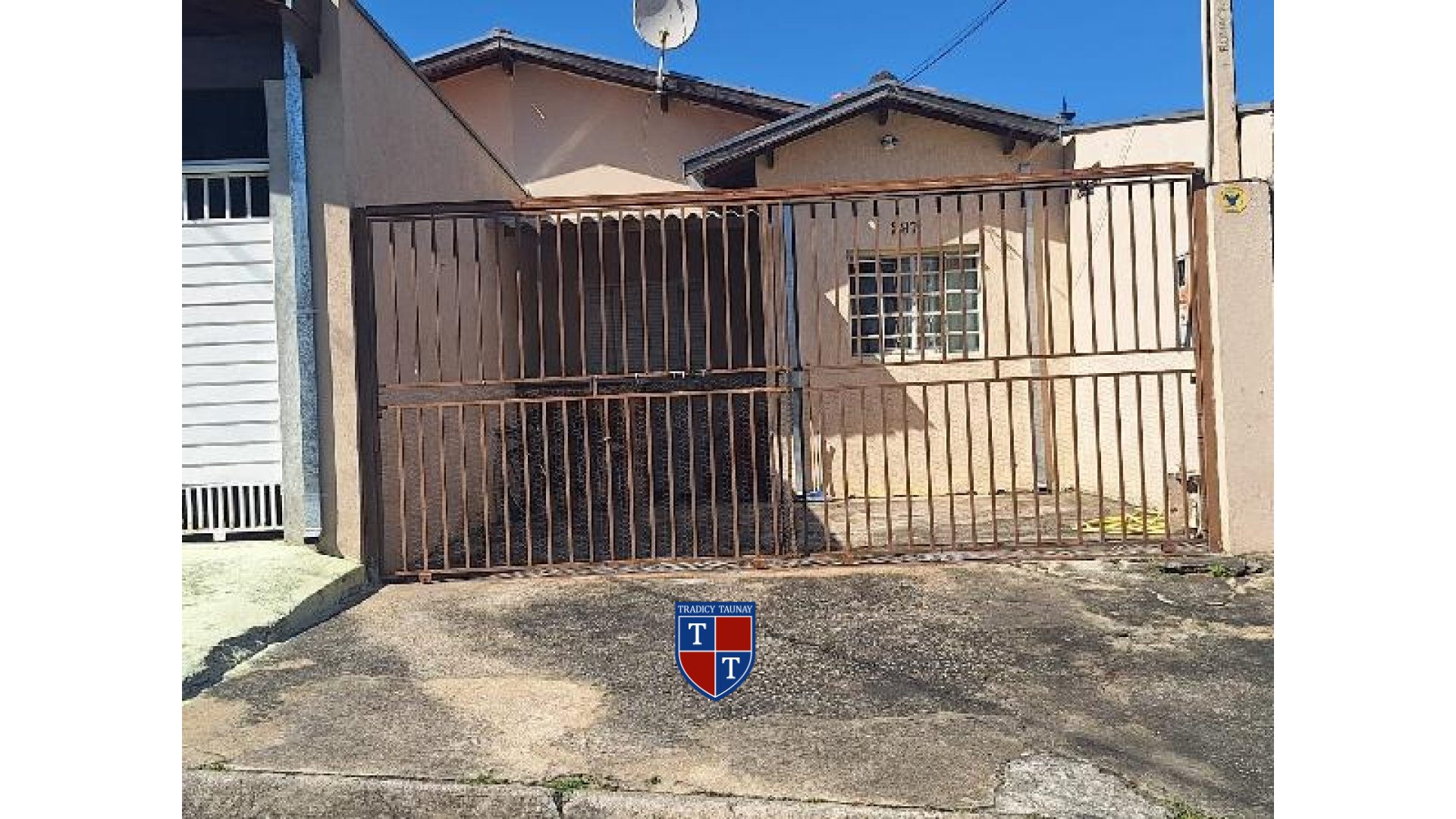 Foto 1 de CASA em CONJUNTO RESIDENCIAL ARARETAMA - Imóvel Retomado Caixa
