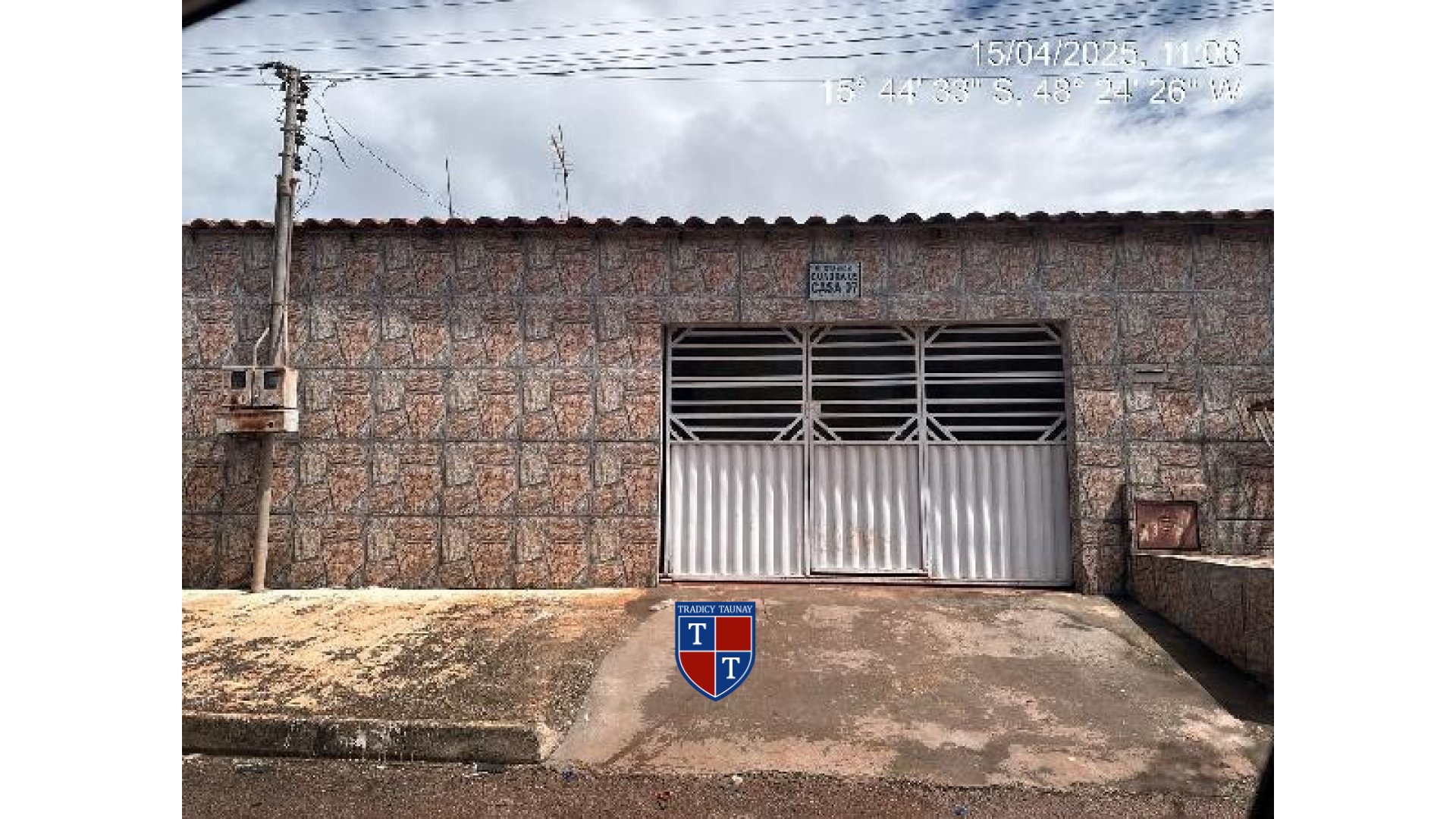 Foto 1 de CASA em LOT GIRASSOL RESIDEN - Imóvel Retomado Caixa