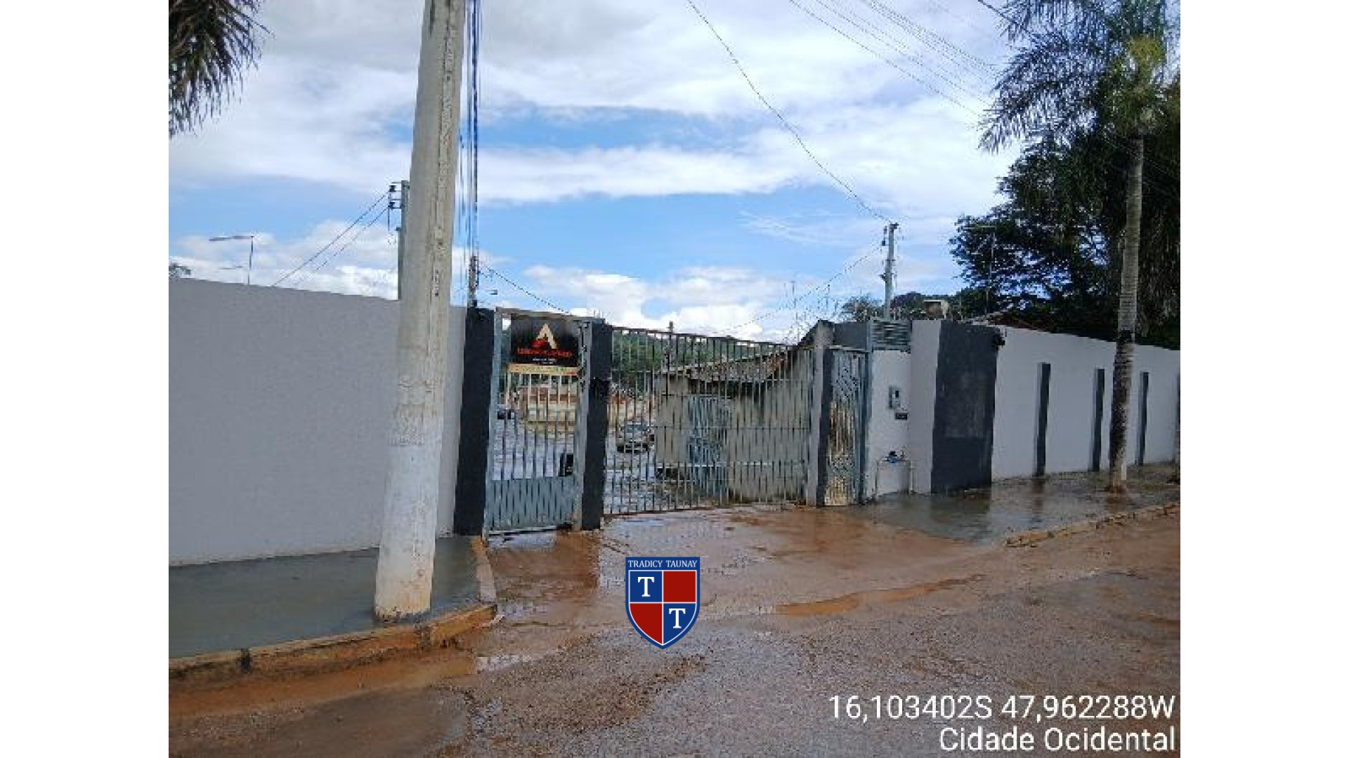 Foto 1 de CASA em CHACARA SAIA VELHA B - Imóvel Retomado Caixa