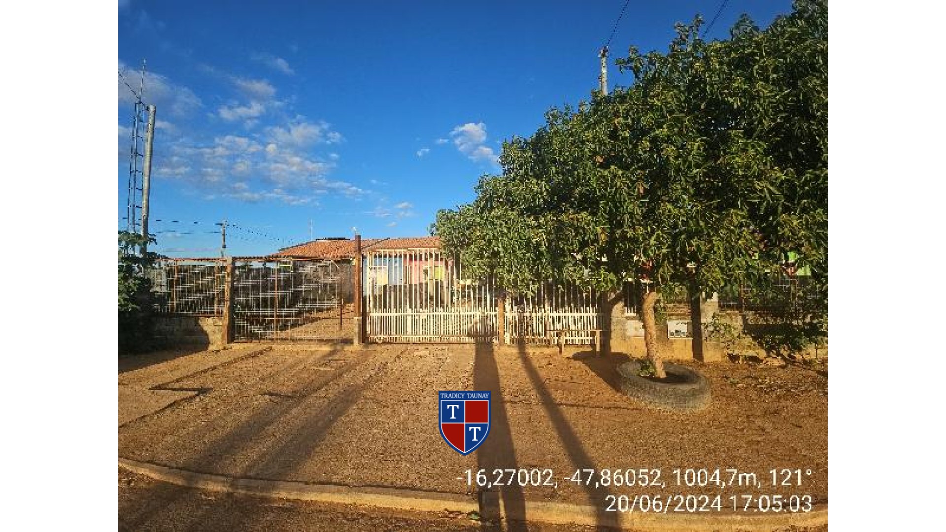 Foto 1 de CASA em JARDIM BANDEIRANTE - Imóvel Retomado Caixa