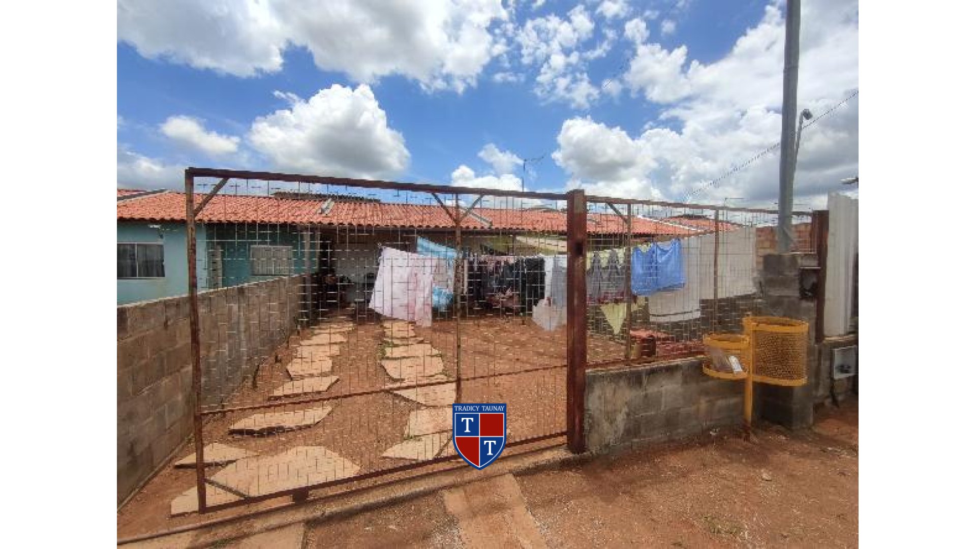 Foto 1 de CASA em JARDIM BANDEIRANTE - Imóvel Retomado Caixa