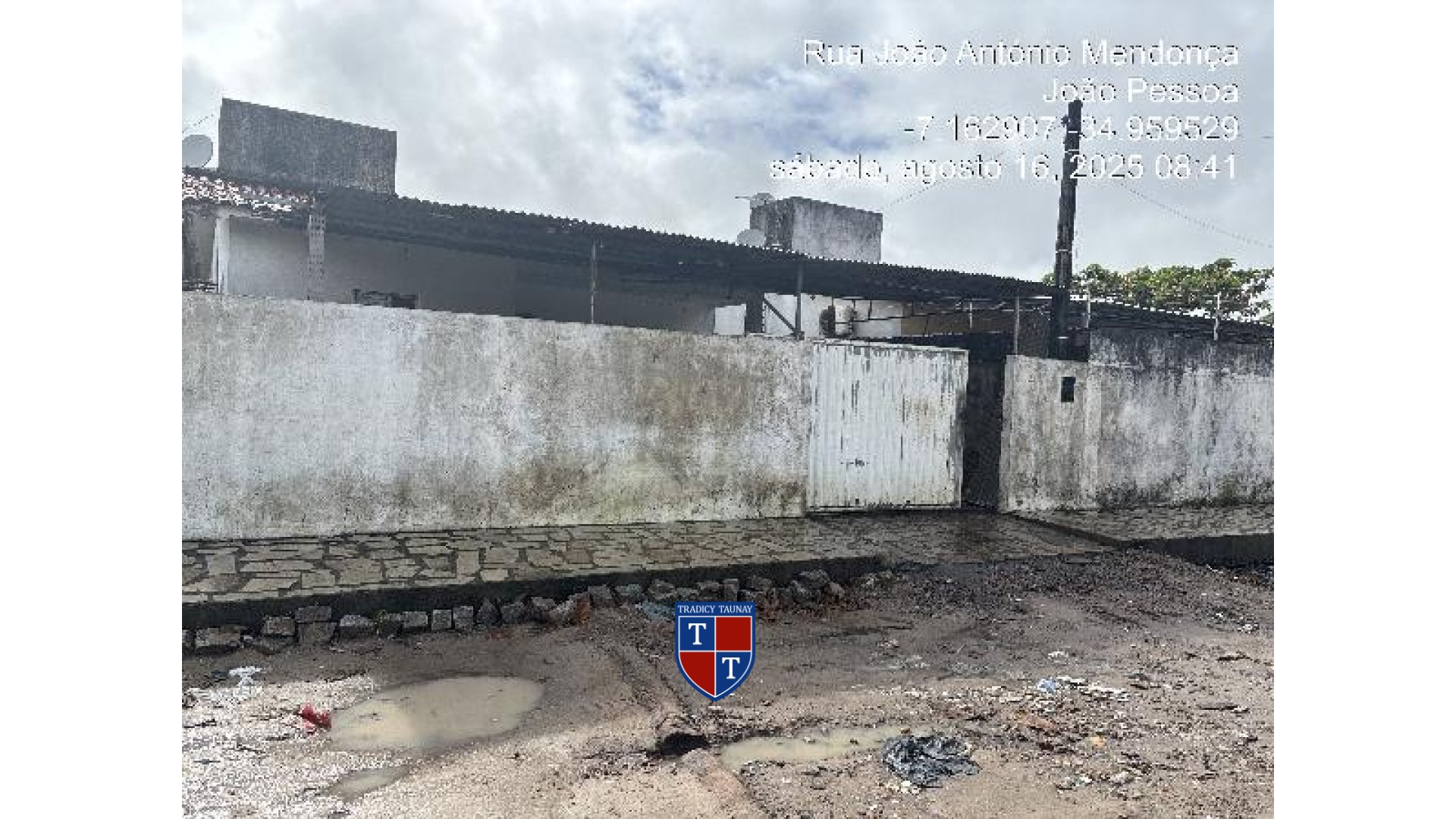 CASA em HEITEL SANTIAGO