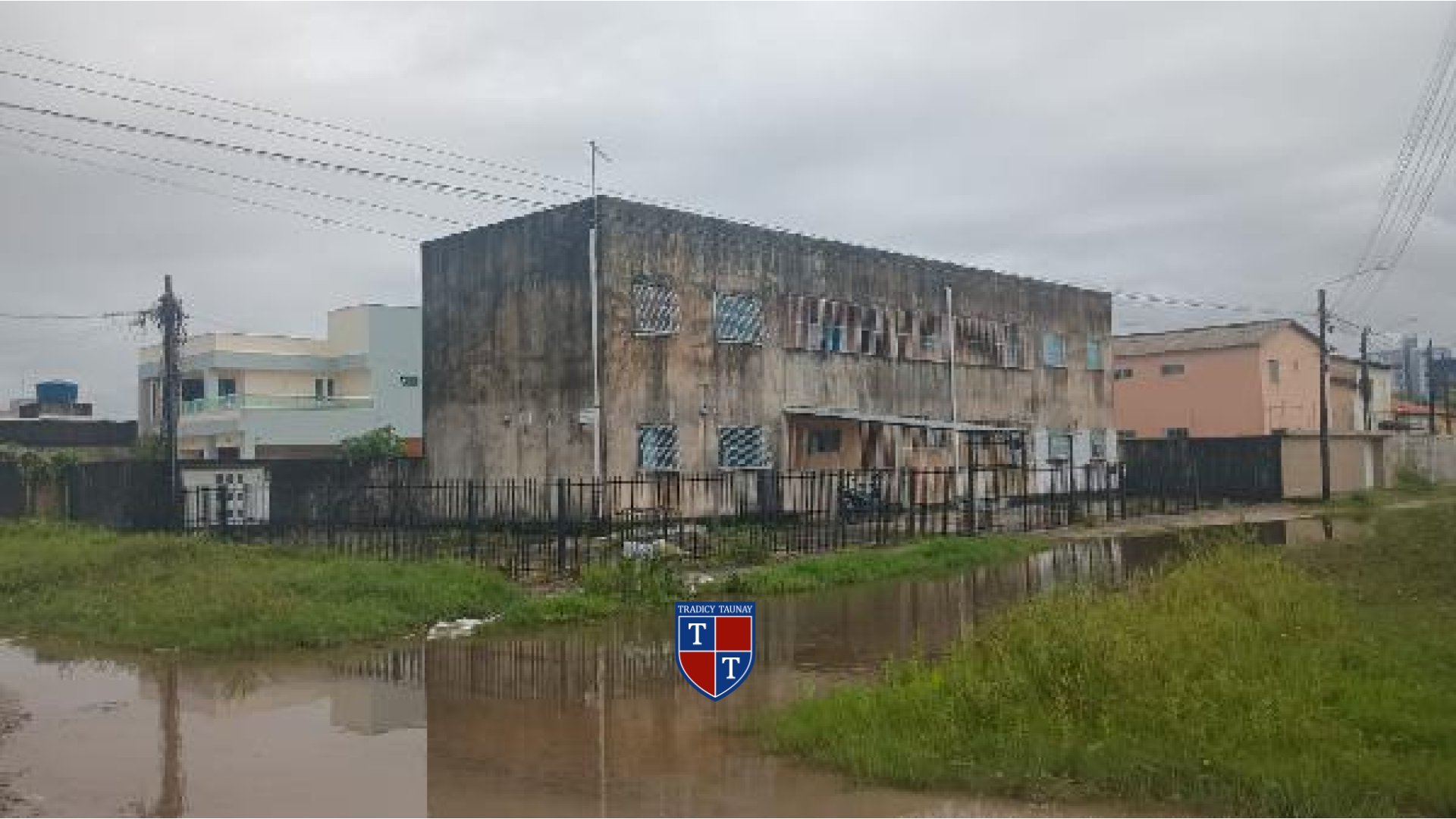 Foto 1 de APARTAMENTO em CANDEIAS - Imóvel Retomado Caixa