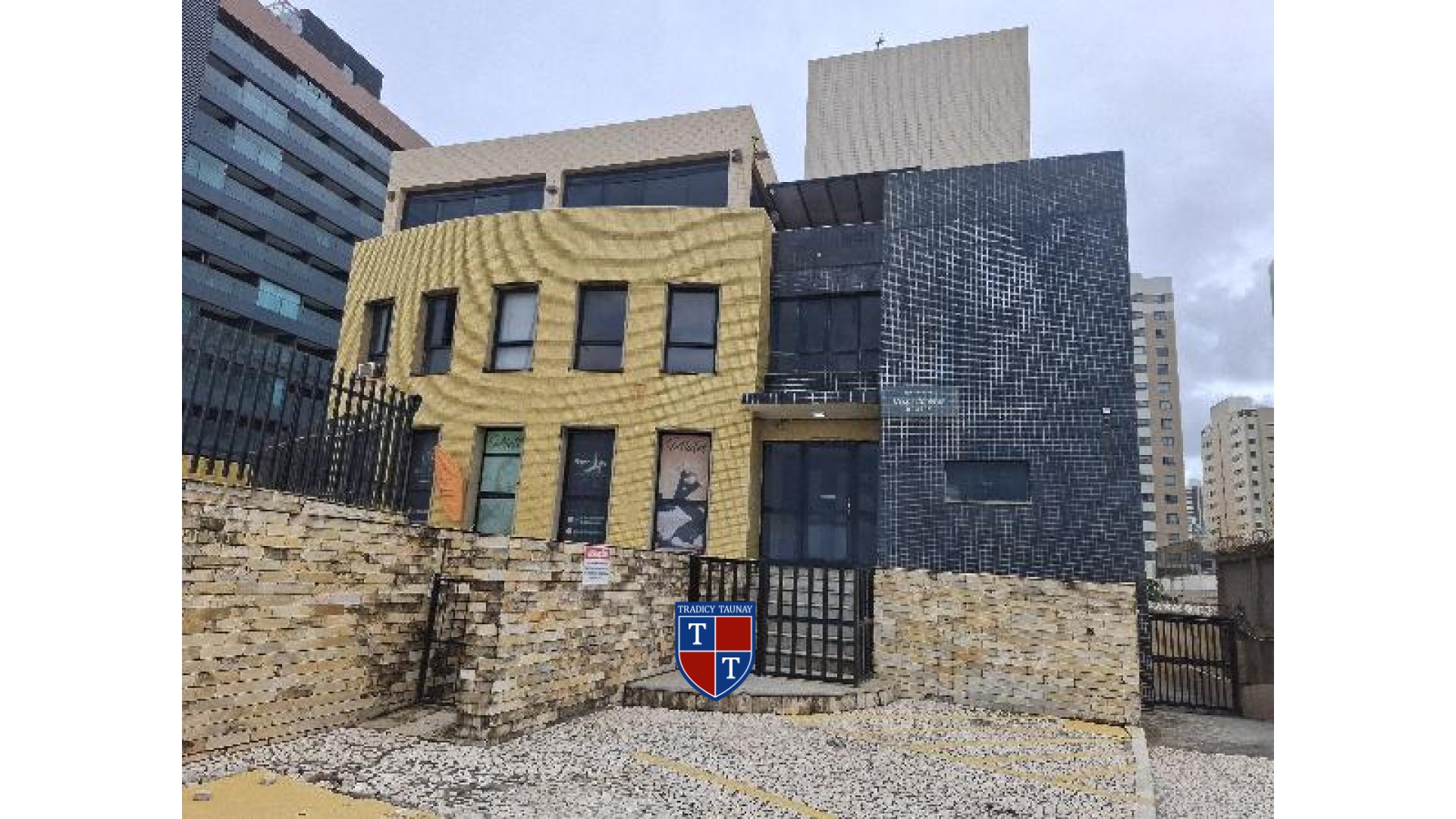 Foto 1 de APARTAMENTO em JARDIM ARMACAO - Imóvel Retomado Caixa