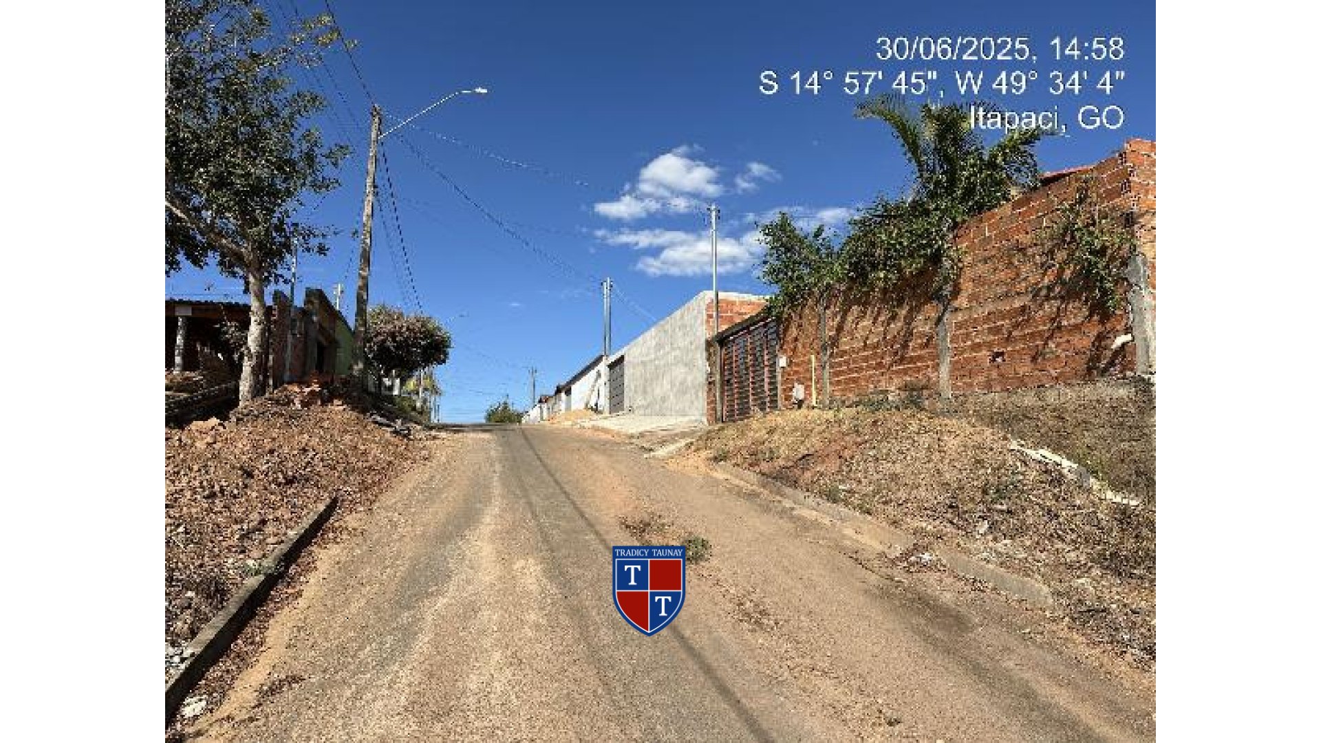 Foto 1 de CASA em RES JD TROPICAL - Imóvel Retomado Caixa