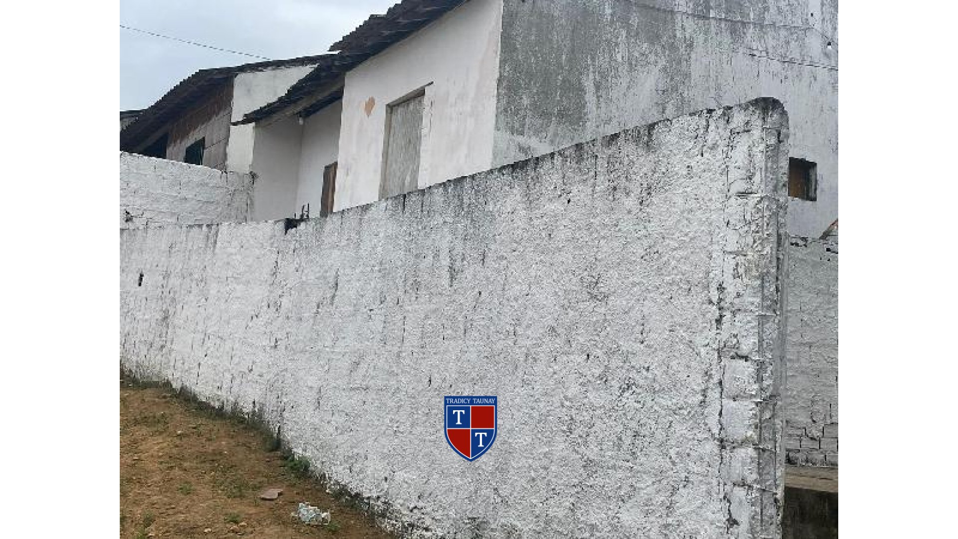 Foto 1 de CASA em LOT NOVA CHA DE ALEG - Imóvel Retomado Caixa