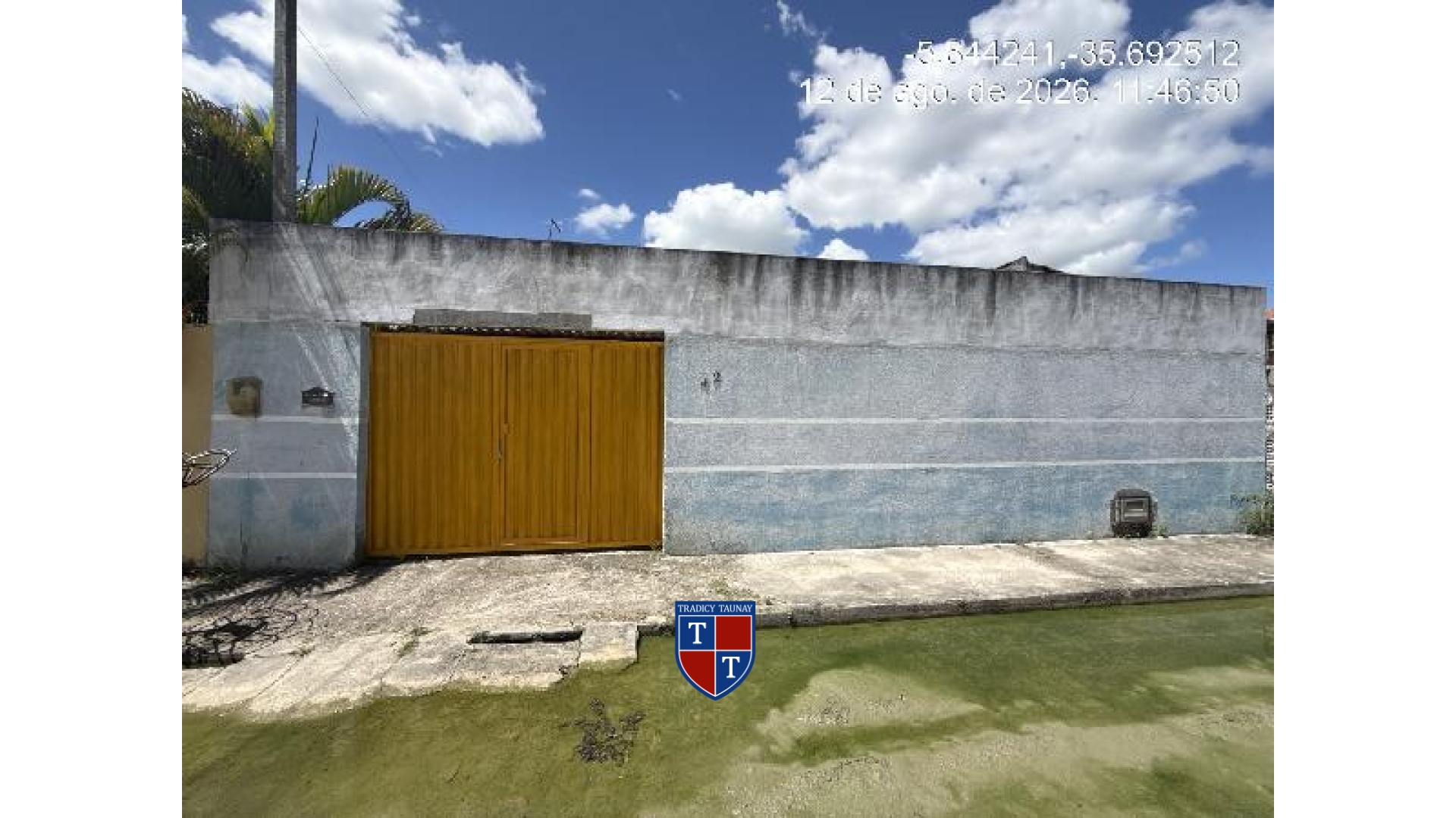 CASA em ALTO SAO FRANCISCO