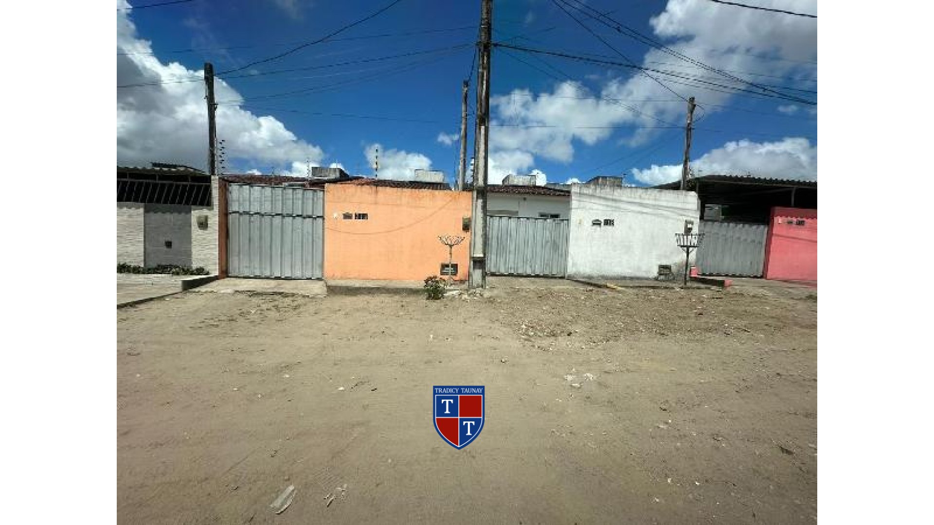 Foto 1 de CASA em LOT JARDIM EUROPA II - Imóvel Retomado Caixa